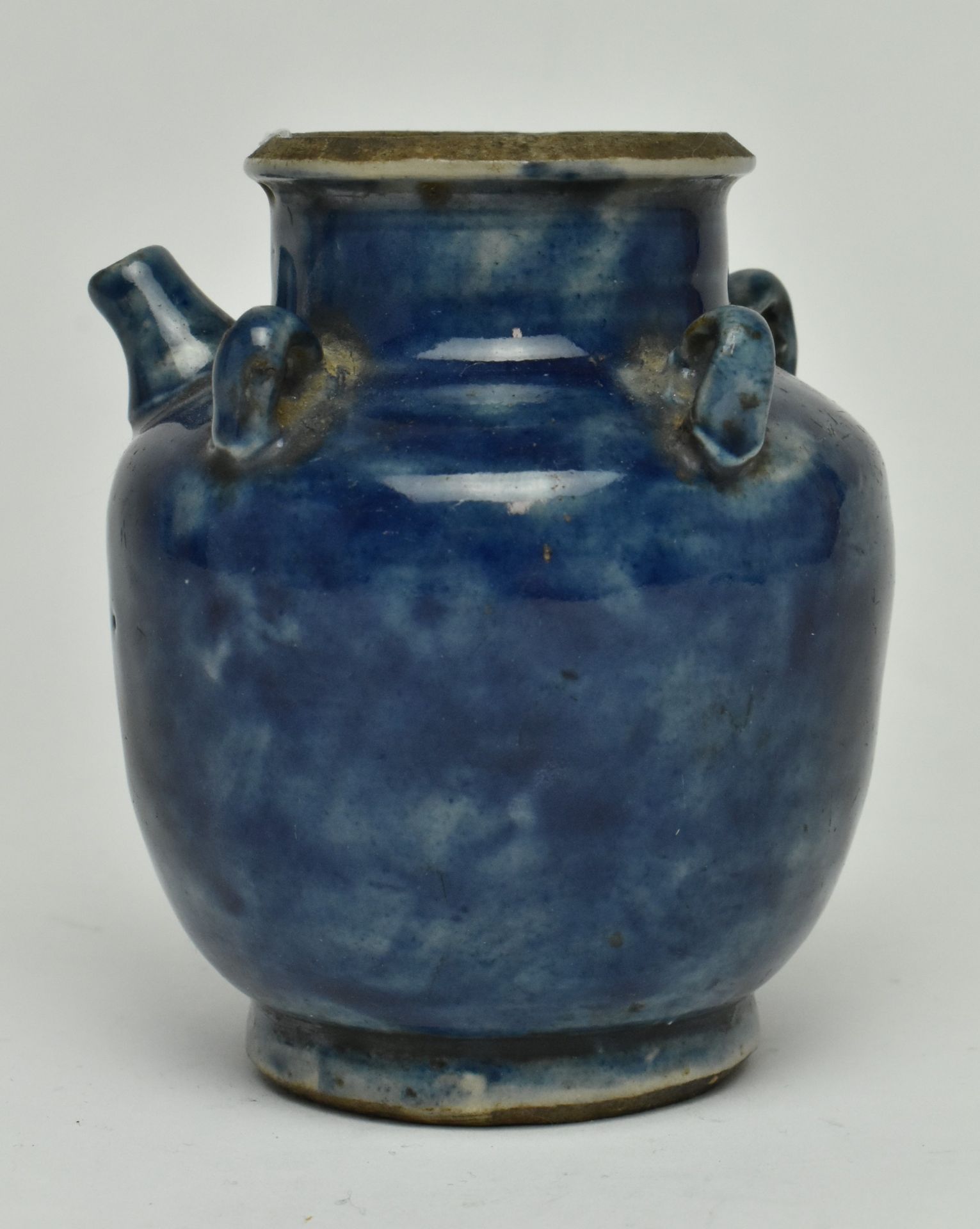 THREE QING DYNASTY AND LATER WATER DROPPER POT 清和以后水滴三个 - Image 5 of 7