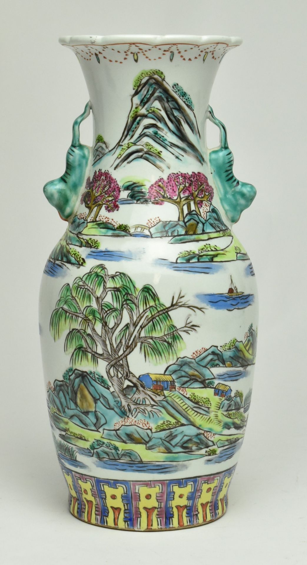 20TH CENTURY FAMILLE VERTE TWIN HANDLED VASE 民国粉彩兽耳瓶