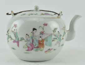 LATE QING DYNASTY FAMILE ROSE TEAPOT 晚清 粉彩戏婴茶壶