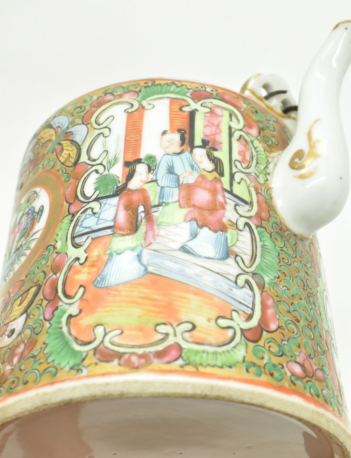 CANTON FAMILLE ROSE TEAPOT WITH TEA COZY BASKET 清广彩茶壶 - Bild 6 aus 11