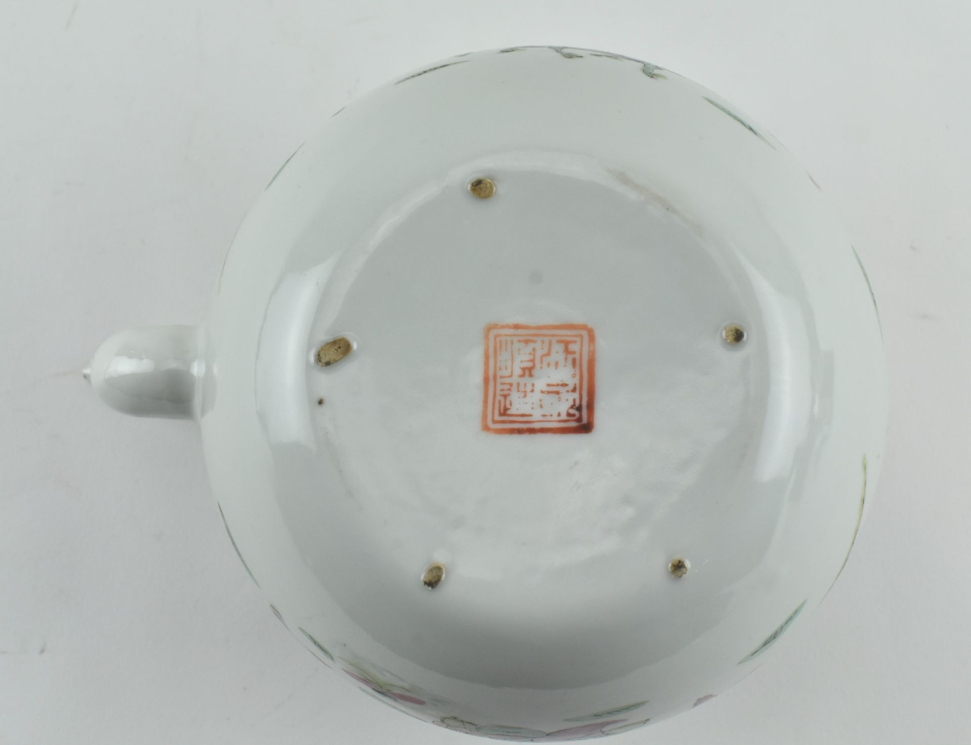 LATE QING DYNASTY FAMILE ROSE TEAPOT 晚清 粉彩戏婴茶壶 - Image 5 of 7