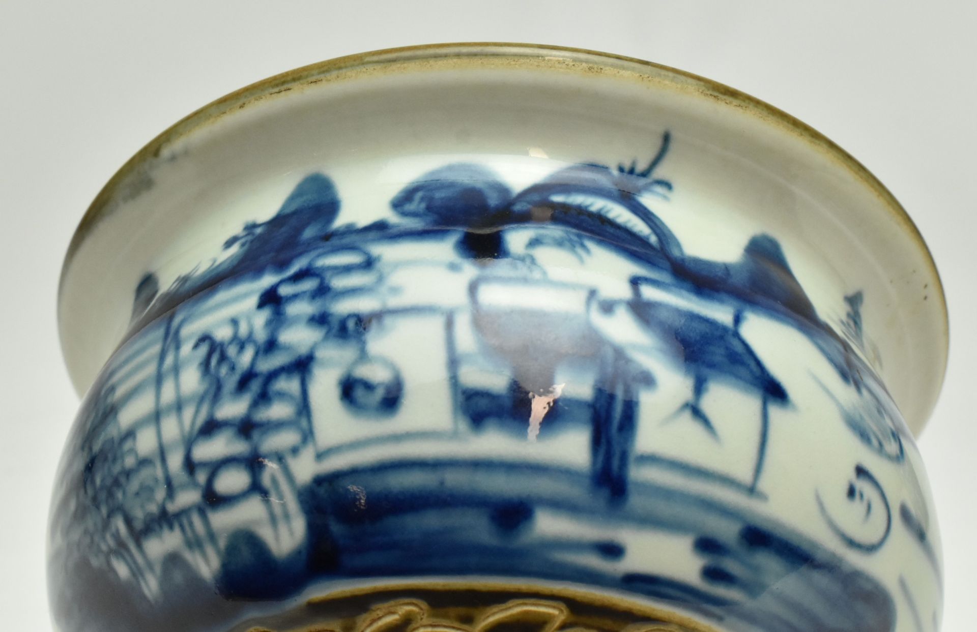 TWO BLUE AND WHITE CERAMIC CENSER AND JAR 青花罐香炉和姜罐 - Image 4 of 7