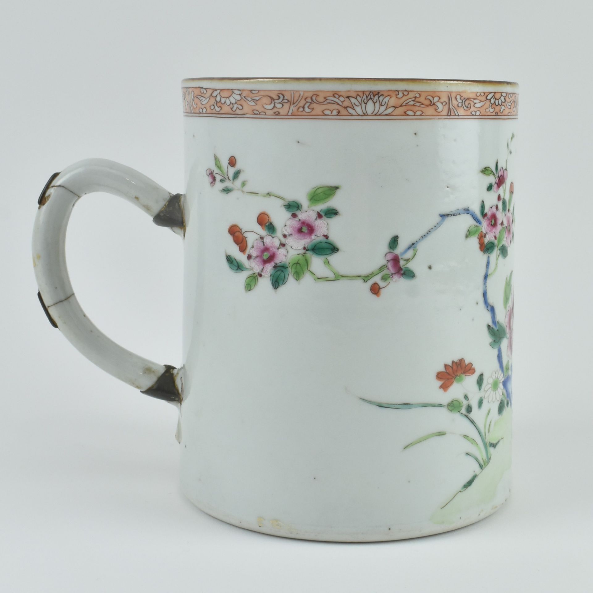 QING DYNASTY FAMILLE ROSE FLAGON 清 粉彩酒水杯 - Bild 3 aus 7