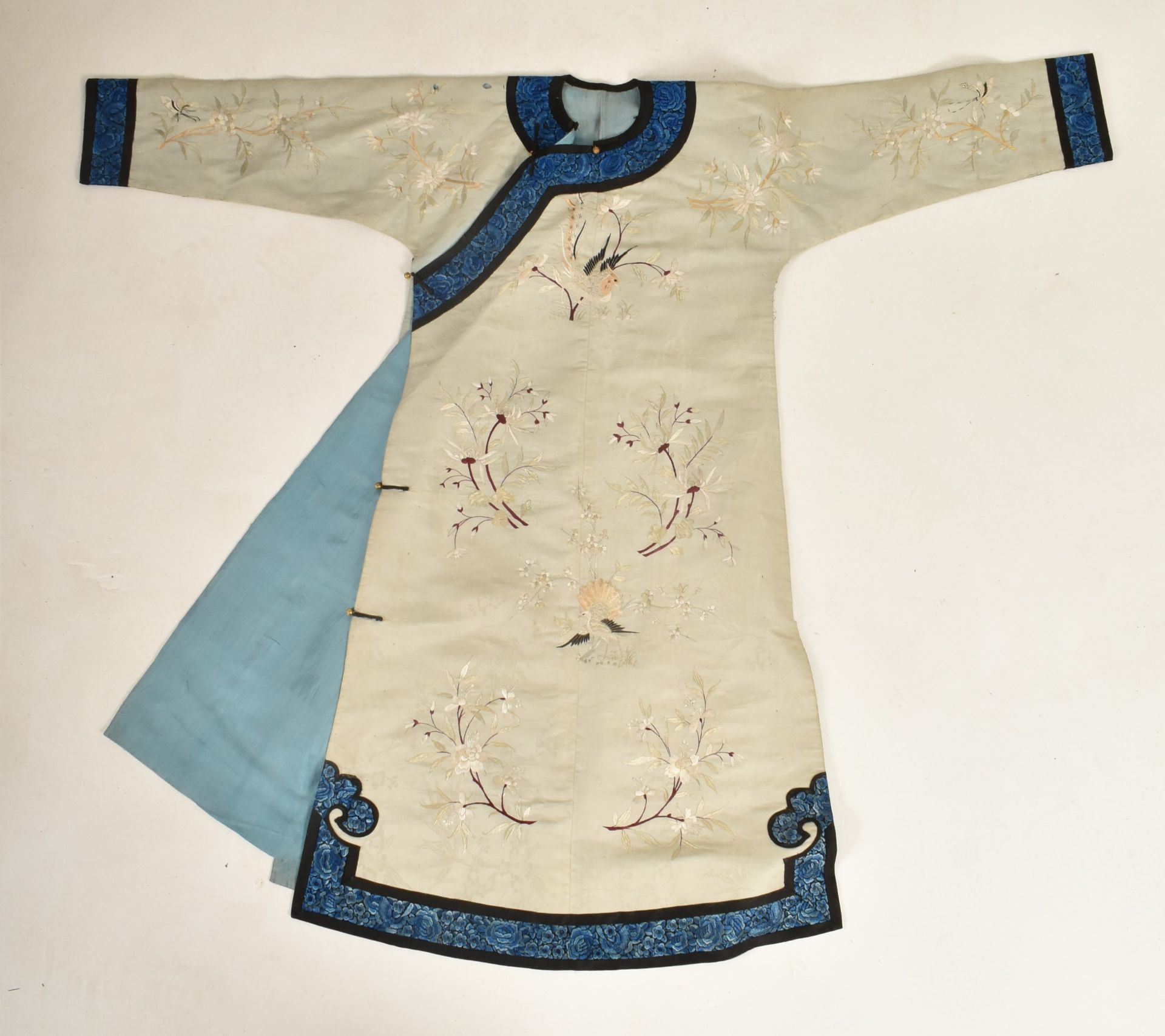 CHINESE HAND EMBROIDERED CHEONGSAM DRESS 锦雀凤凰绣花旗袍 - Image 14 of 14