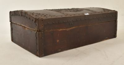 QING DYNASTY WOODEN "LONGEVITY" CHEST BOX 清 “万寿”实木宝箱