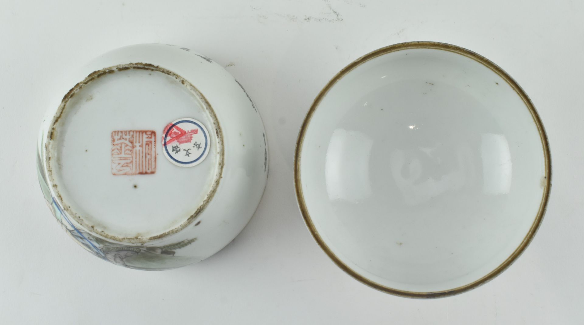 REPUBLIC PERIOD FAMILLE ROSE JAR WITH LID 民国粉彩人物罐 - Bild 6 aus 9