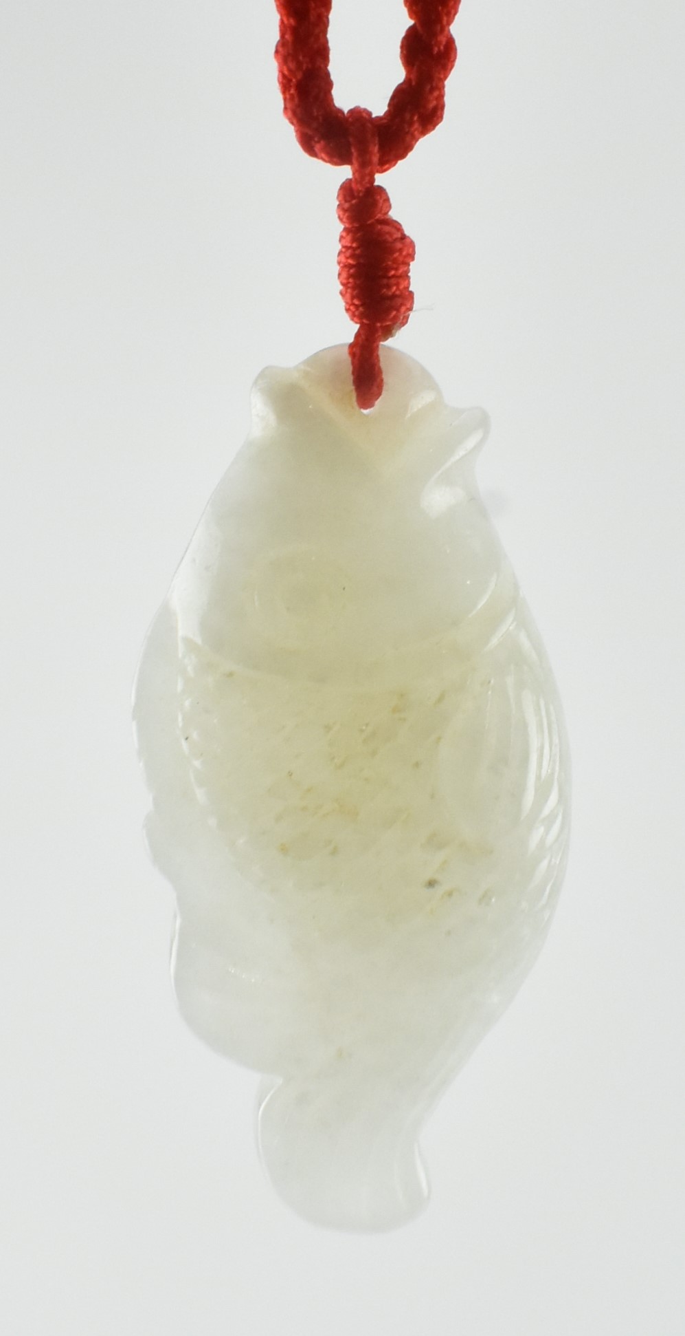 HETIAN WHITE JADE HAND CARVED FISH PENDANT和田玉鱼跃龙门玉佩 - Image 5 of 5