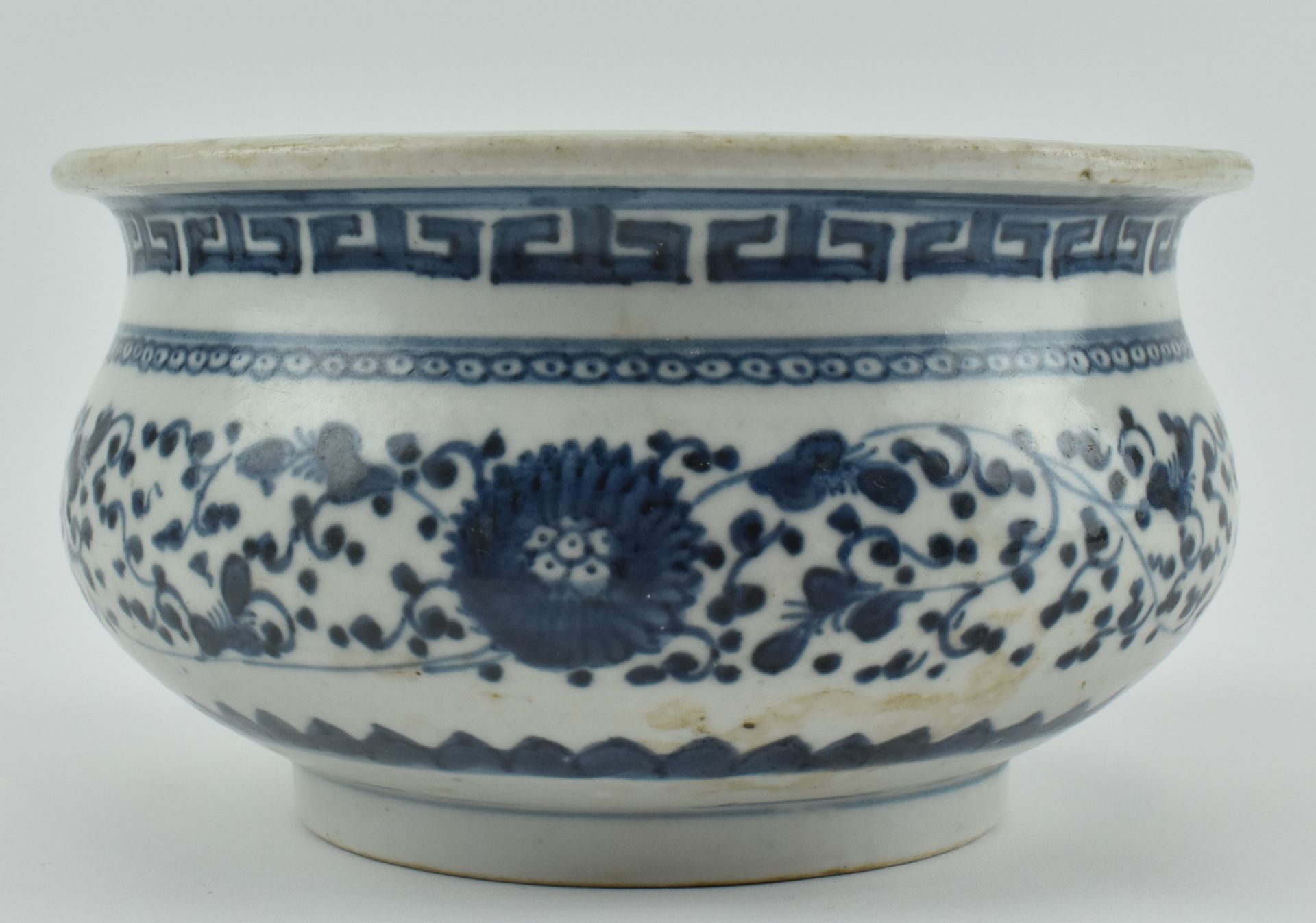 QING DYNASTY BLUE AND WHITE CENSER 清 缠枝莲香炉