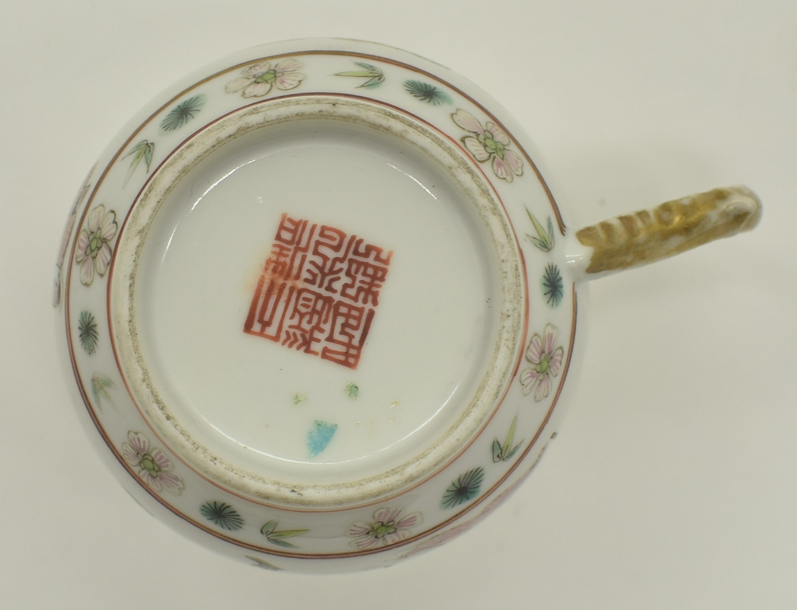 FAMILLE ROSE WU SHUANG PU CUP WITH HANDLE 道光粉彩无双谱人物杯 - Image 8 of 13