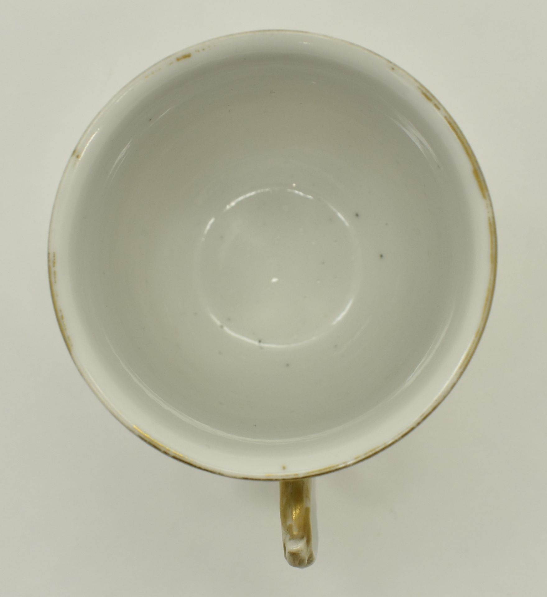 FAMILLE ROSE WU SHUANG PU CUP WITH HANDLE 道光粉彩无双谱人物杯 - Bild 7 aus 13