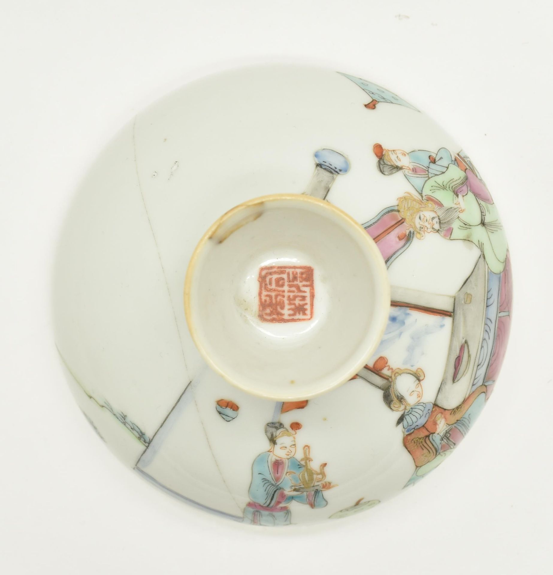 QING TONGZHI FAMILLE ROSE JAR WITH LID 清 同治粉彩盖罐 - Image 8 of 10