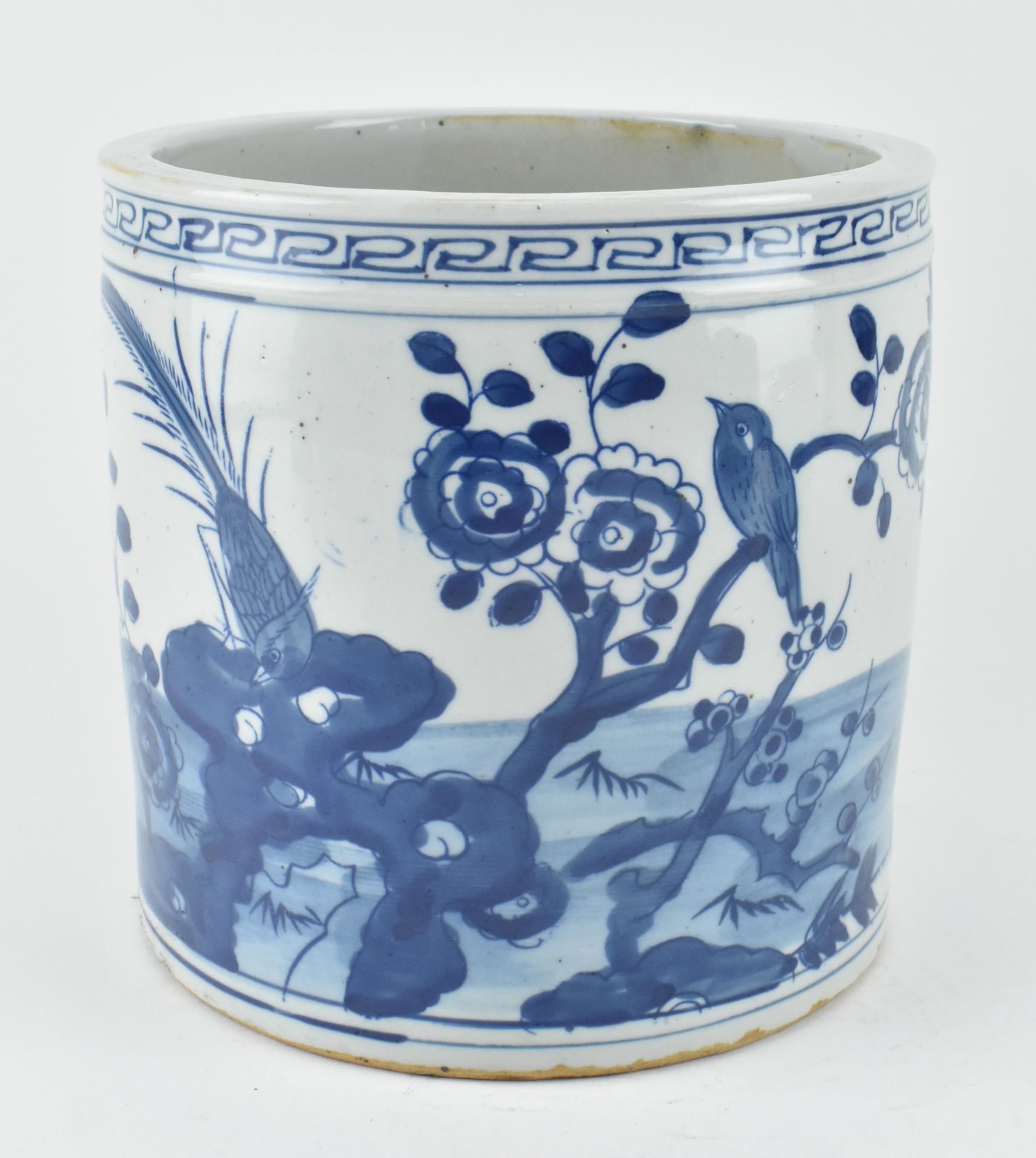 19TH CENTURY BLUE AND WHITE BRUSH POT "BI TONG" 清 花鸟笔筒 - Bild 2 aus 6