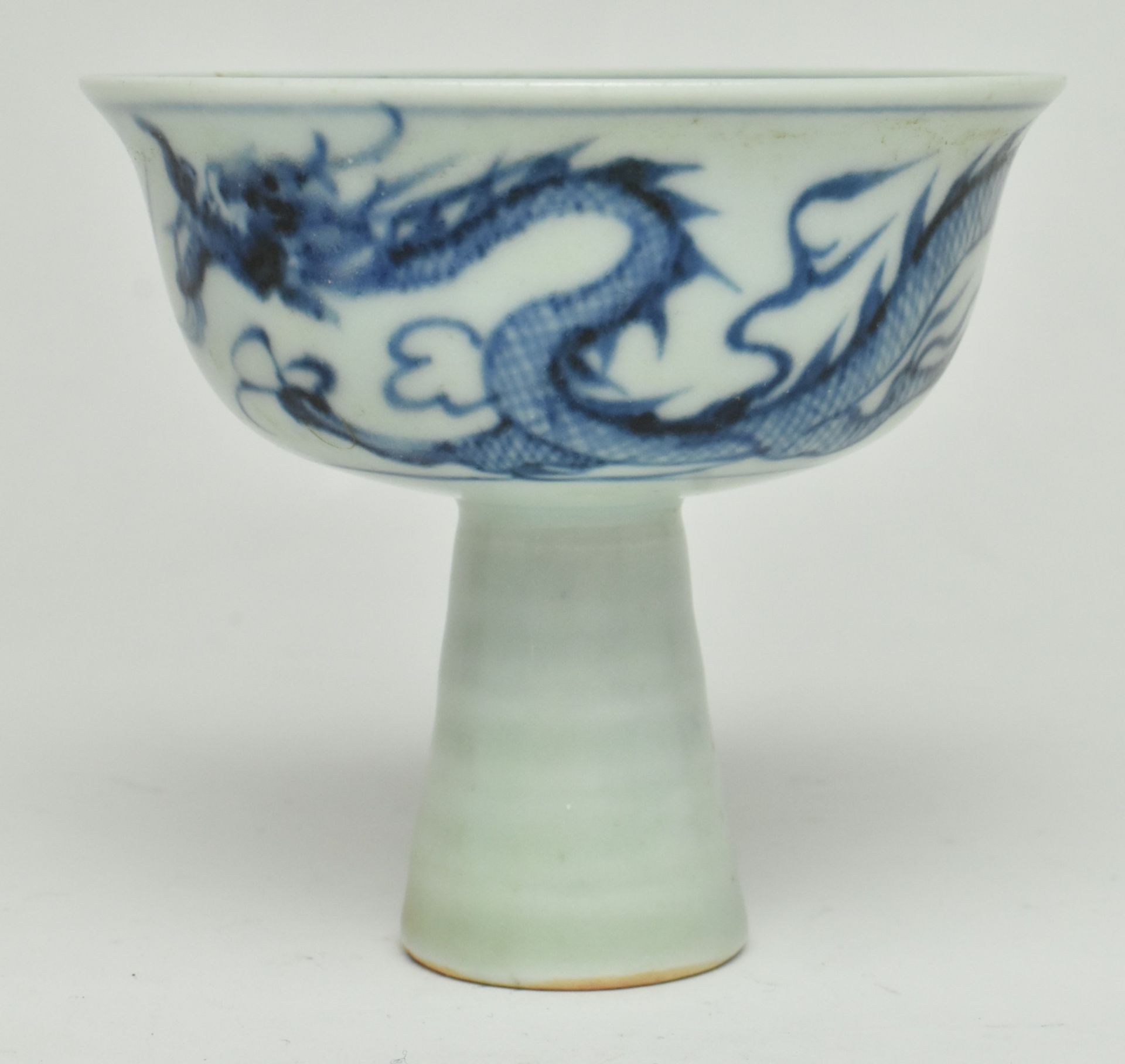 YUAN BLUE AND WHITE DRAGON HIGH STEMMED CUP 青花龙纹高足杯