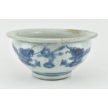 18TH CENTURY SWATOW BLUE AND WHITE BOWL 清 青花龙纹碗