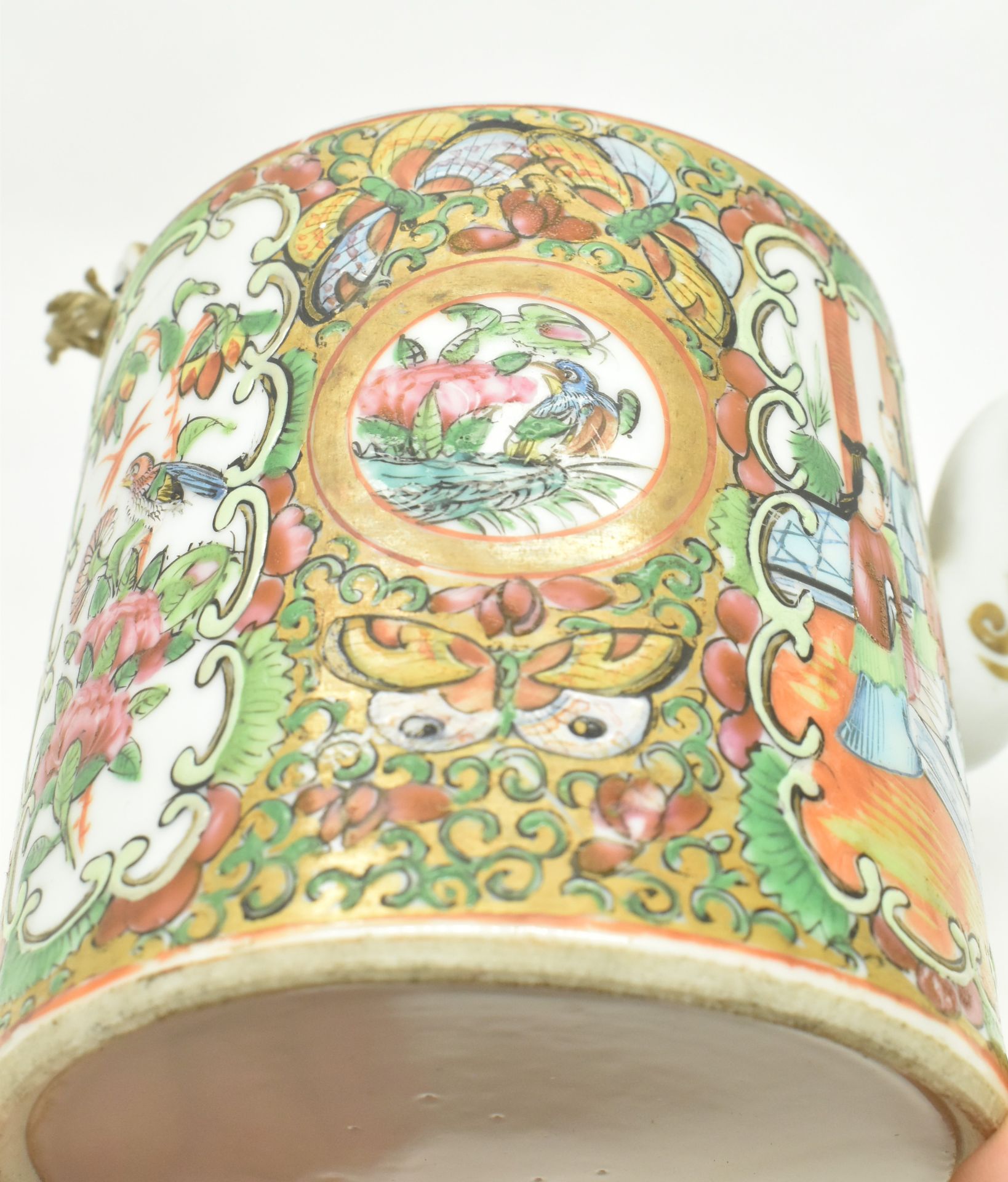 CANTON FAMILLE ROSE TEAPOT WITH TEA COZY BASKET 清广彩茶壶 - Image 7 of 11