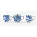 THREE 18/19TH CENTURY CHINESE BLUE AND WHITE CUPS 清 青花山水杯