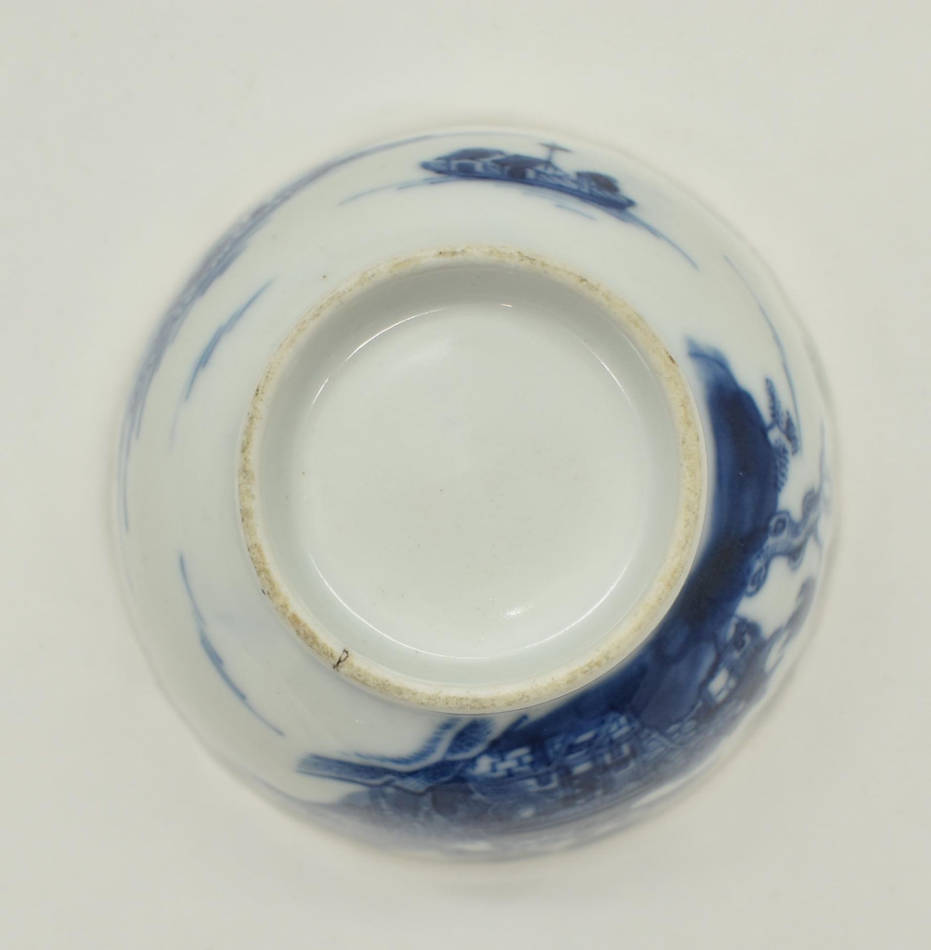 19TH CENTURY CHINESE GILT BLUE AND WHITE BOWL 清 青花山水碗 - Bild 8 aus 10