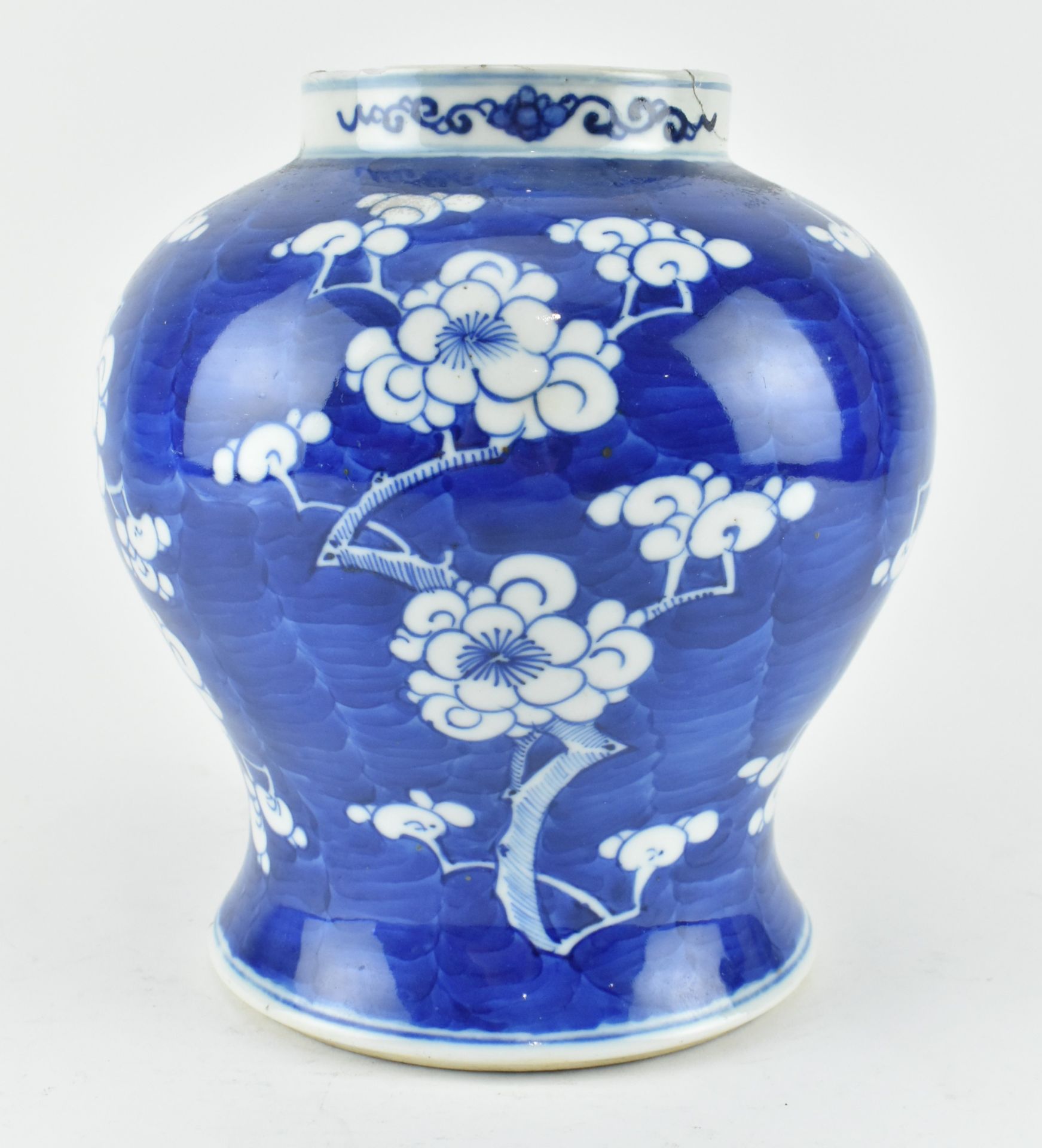 QING DYNASTY PRUNUS GINGER JAR 清 康熙款梅花罐