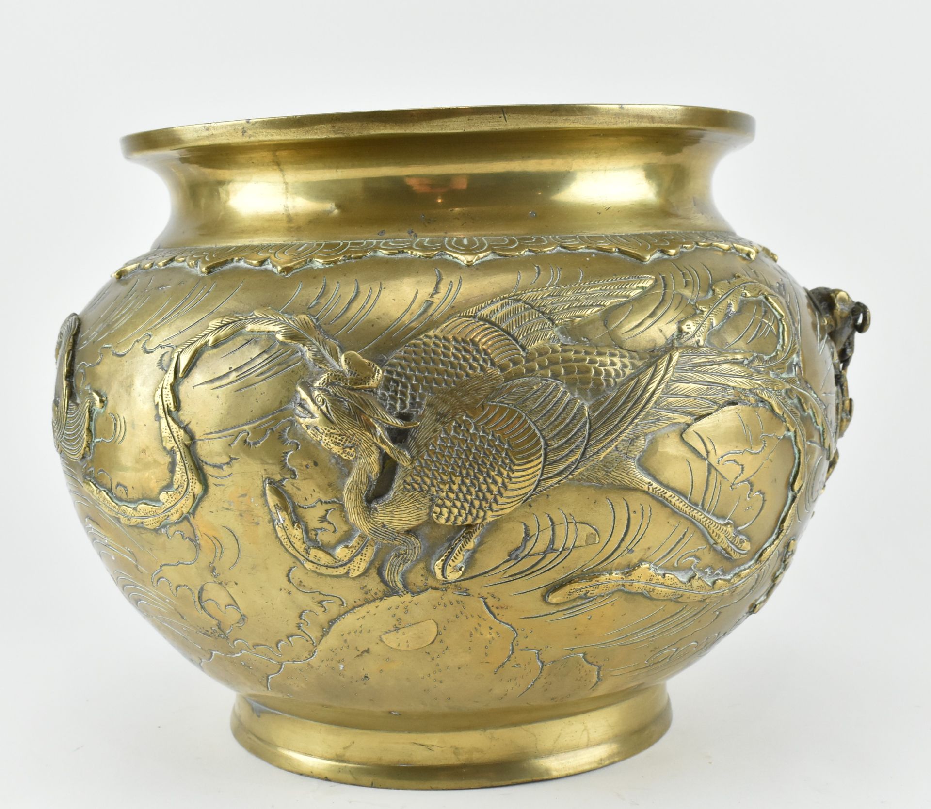 LARGE 19TH CENTURY BRASS DRAGON AND PHOENIX CENSER 黄铜龙凤香炉 - Image 2 of 5