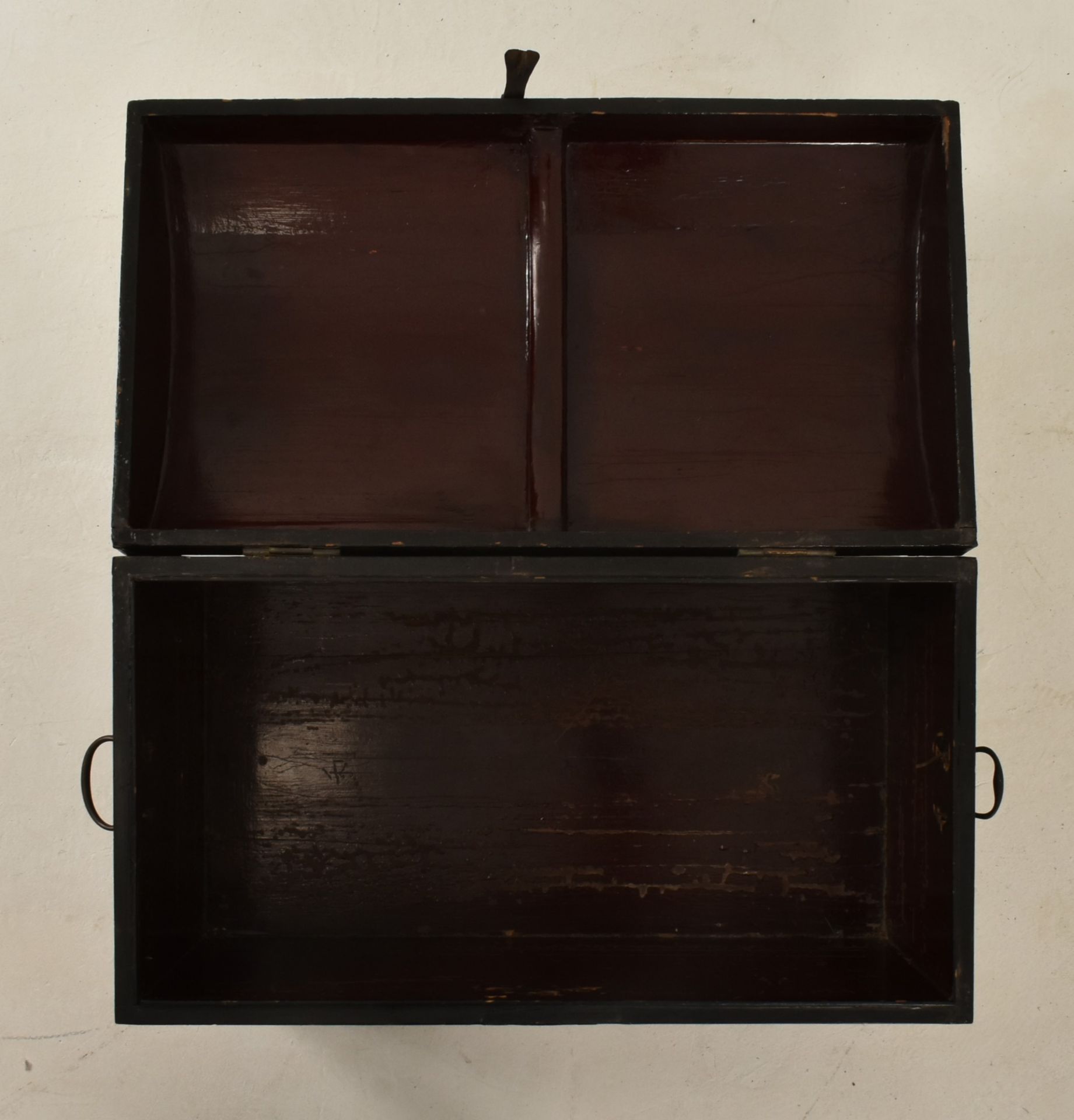 QING DYNASTY WOODEN LACQUERED STORAGE CHEST 清 富贵木宝箱 - Image 8 of 10