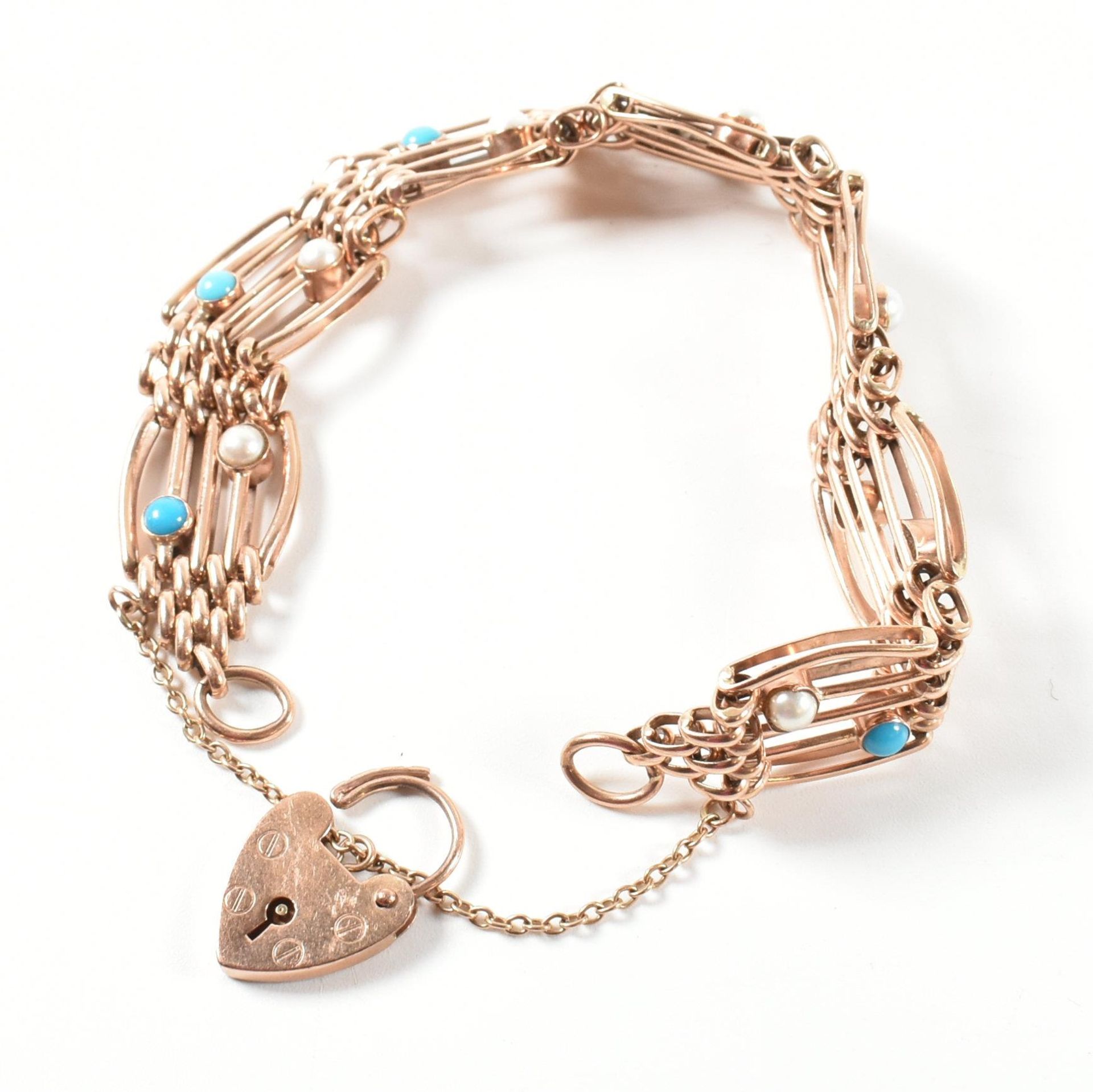 HALLMARKED 9CT ROSE GOLD PEARL & TURQUOISE GATE LINK BRACELET - Image 7 of 9