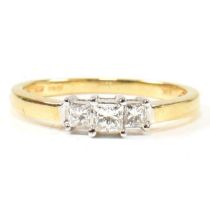 HALLMARKED 18CT GOLD & DIAMOND THREE STONE RING