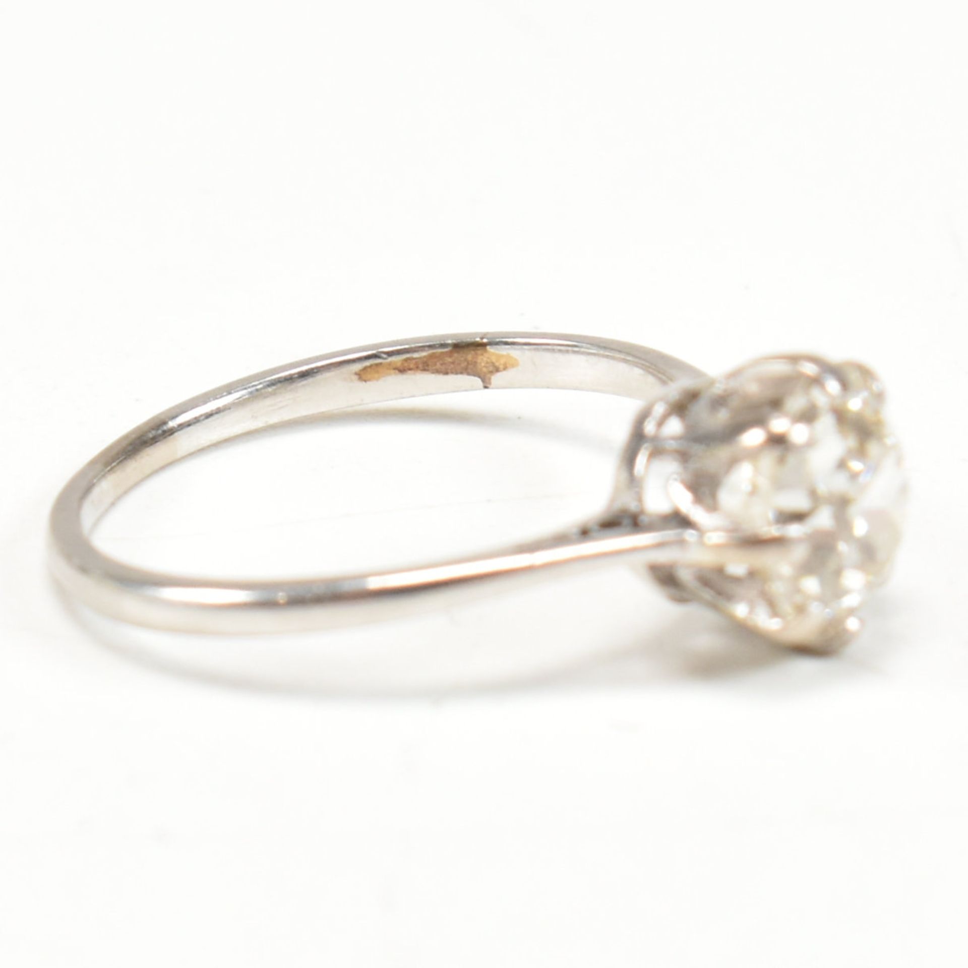 1930S 1.7CT DIAMOND SOLITAIRE RING - Image 4 of 9