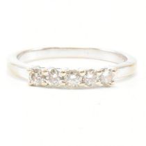 18CT WHITE GOLD & DIAMOND FIVE STONE RING