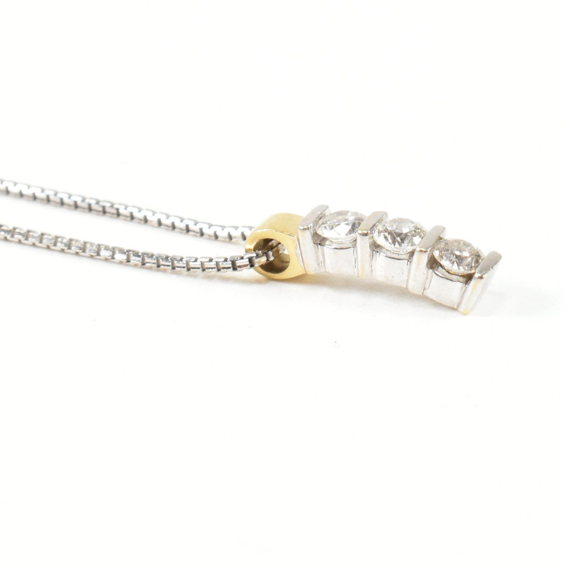 18CT WHITE GOLD & DIAMOND PENDANT NECKLACE - Image 2 of 6