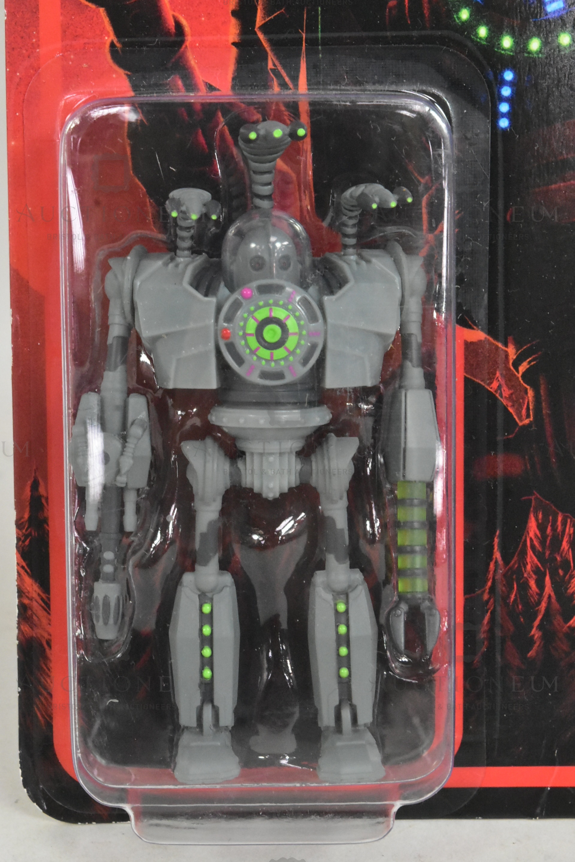 THE IRON GIANT - RICHARD BAZLEY SIGNED ACTION FIGURE - Image 2 of 4