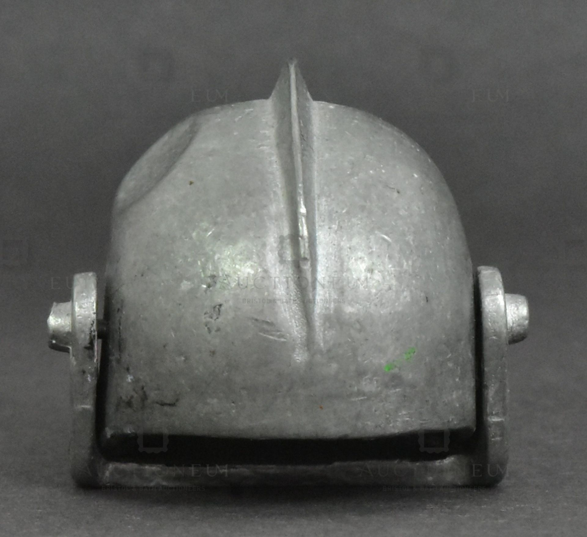 THE IRON GIANT - PRODUCTION CREW GIFT METAL PENCIL SHARPENER - Image 3 of 5