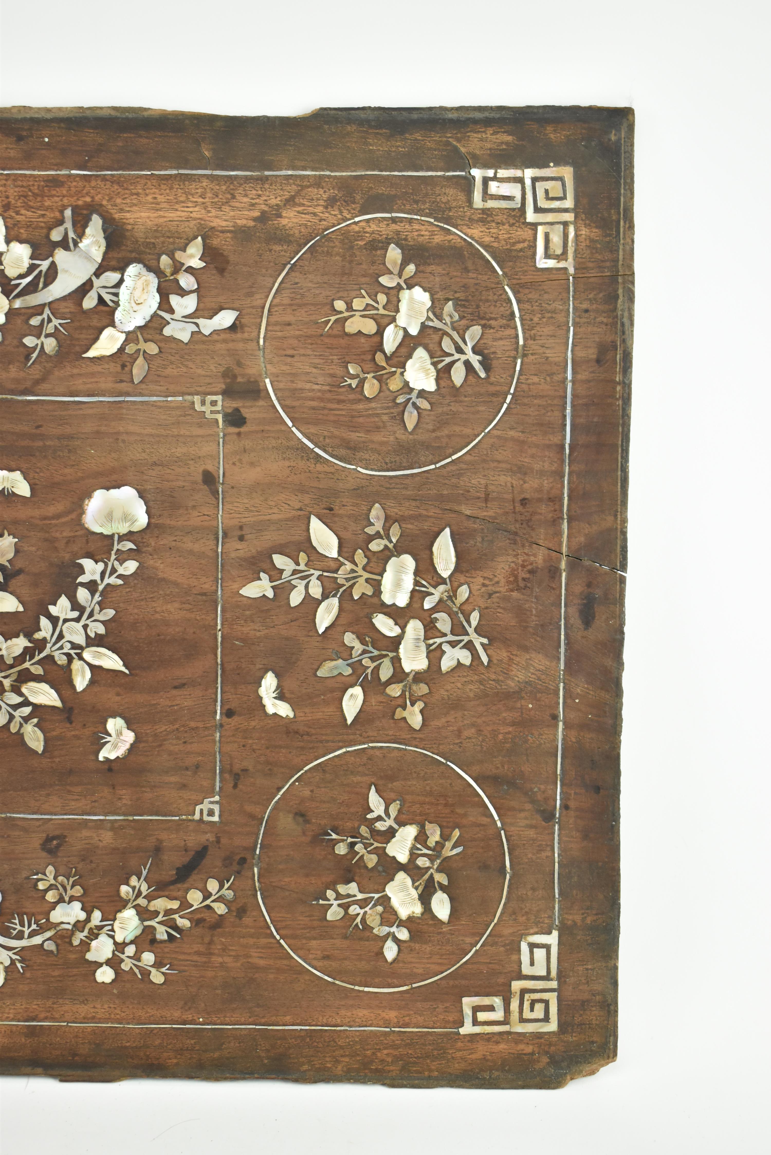 19TH CENTURY CHINESE MOTHER OF PEARL INLAID PANEL TABLETOP - Image 5 of 7