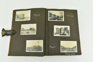 1930S PHOTOGRAPH ALBUM CONTAINING PHOTOS OF ITALY