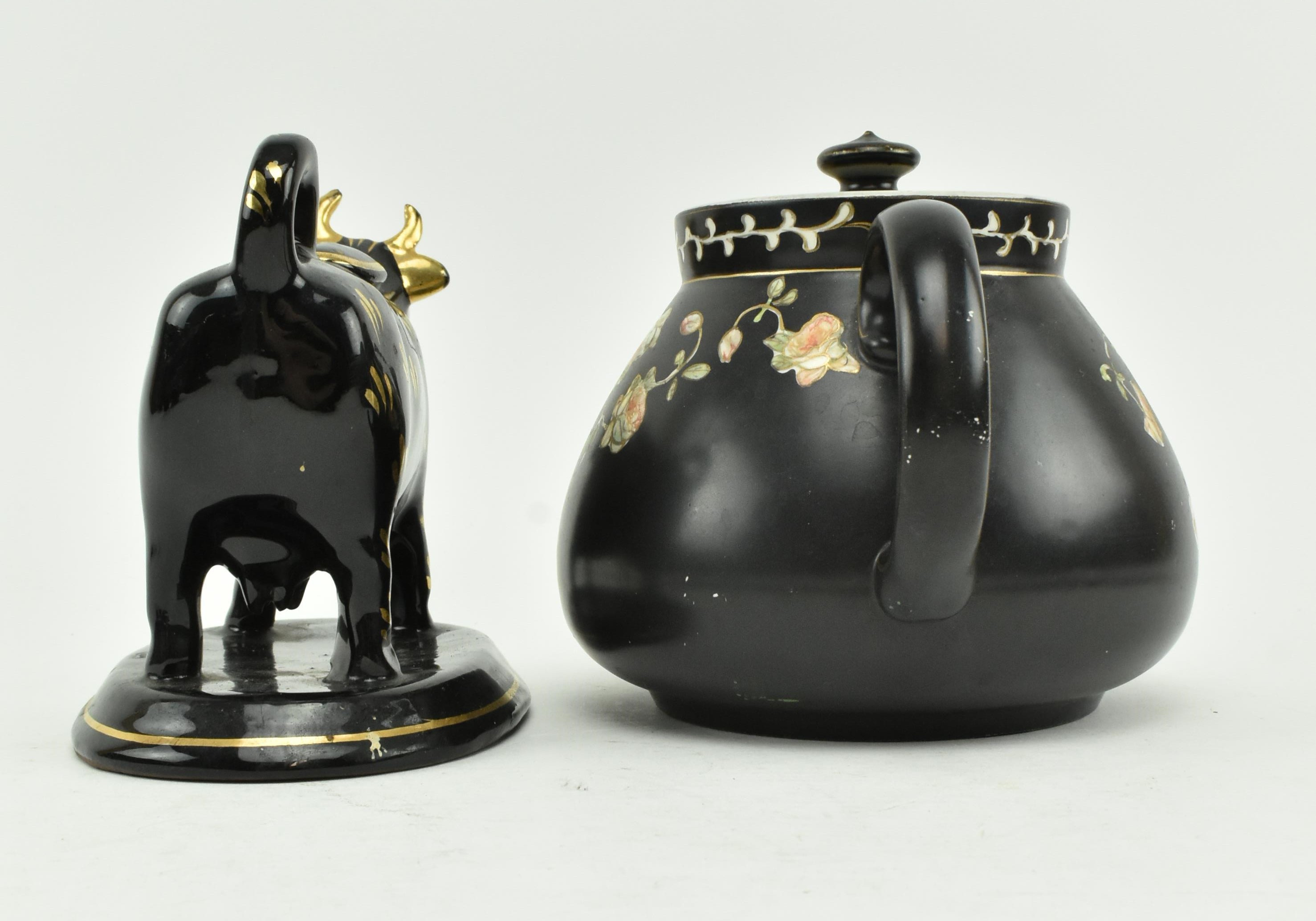 COLLECTION OF BLACK CERAMIC & GLASS LACQUER STYLE PIECES - Image 3 of 11
