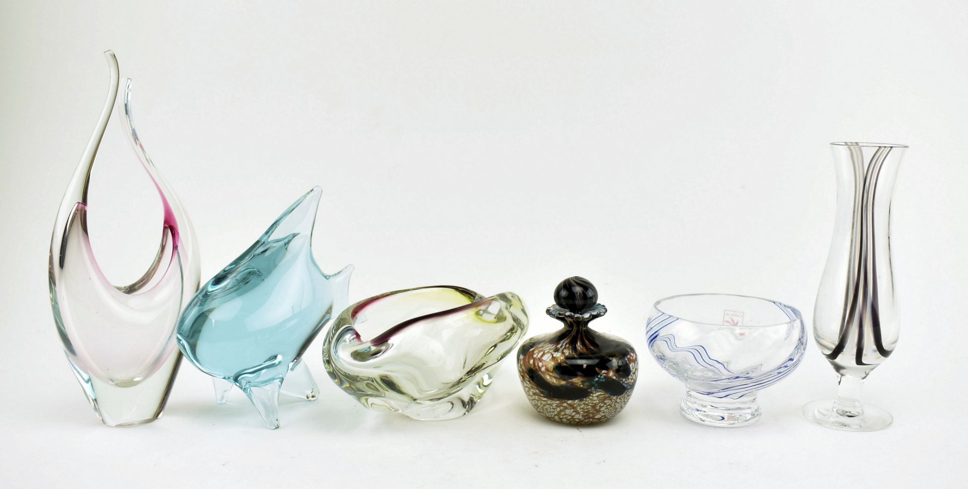 COLLECTION OF SIX 20TH CENTURY GLASS -VASES AND CENTERPIECES