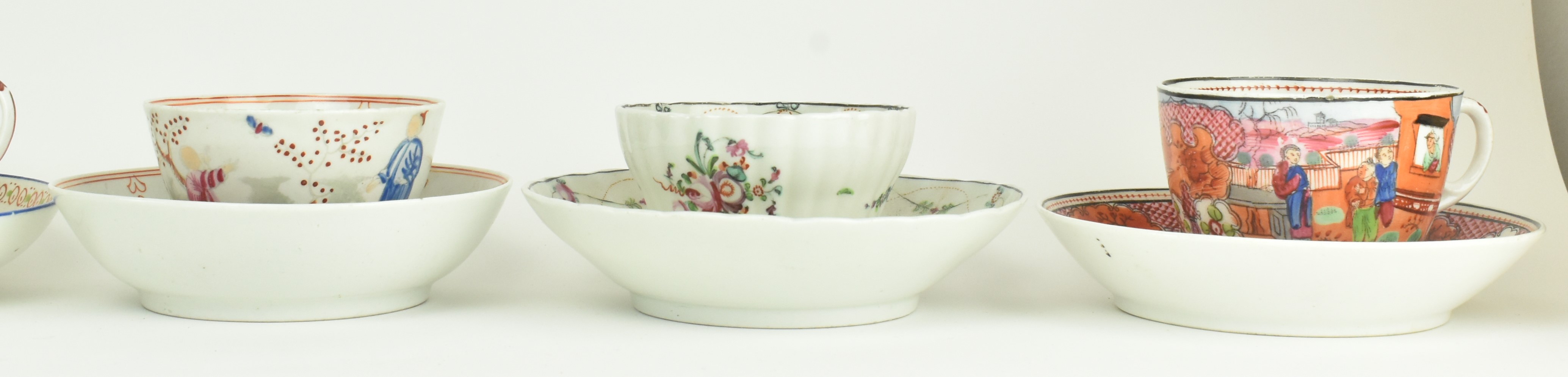 GROUP OF 18TH CENTURY NEWHALL PORCELAIN CUPS AND SAUCERS - Image 5 of 7