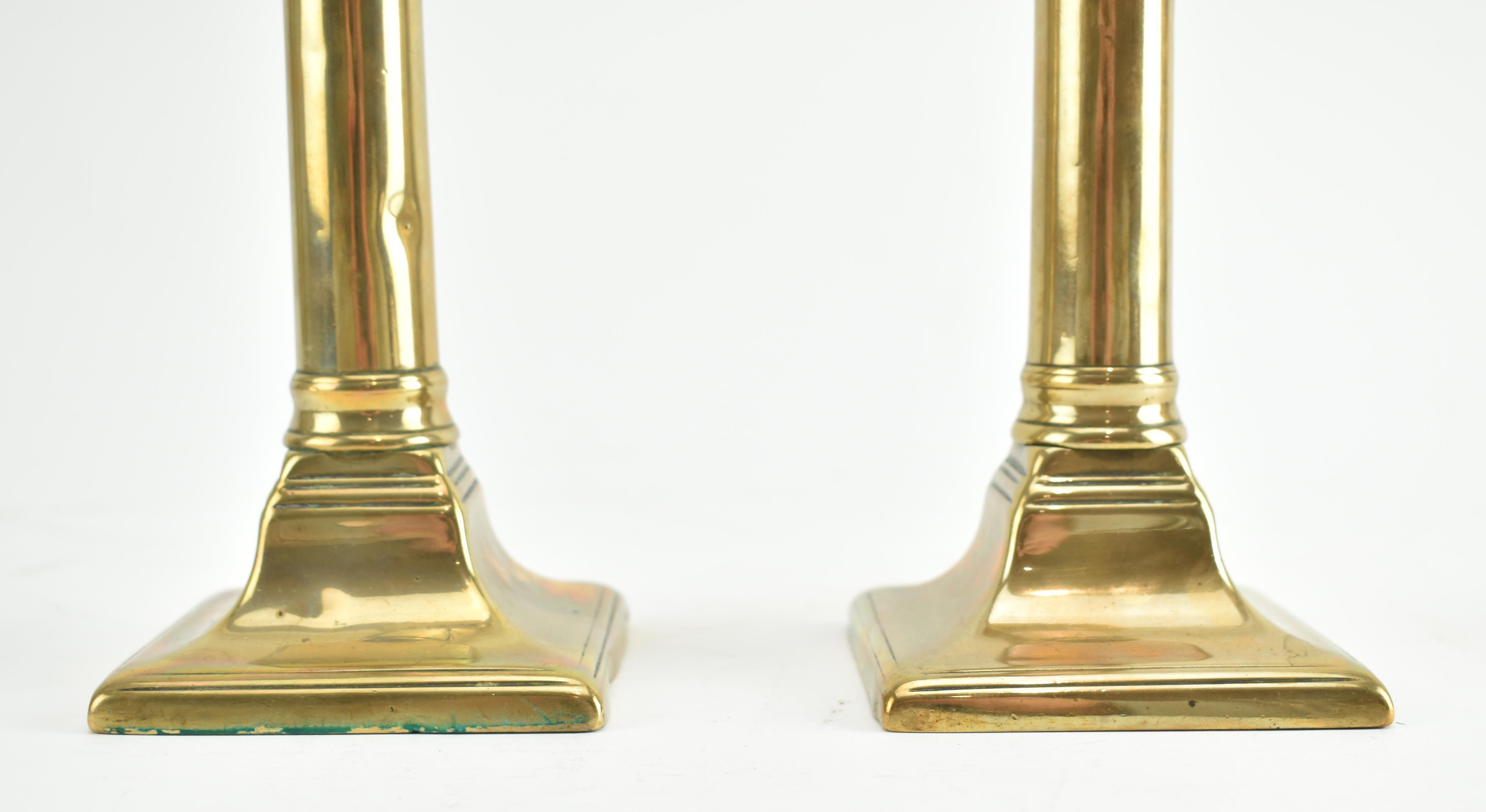 PAIR OF EARLY 19TH CENTURY GEORGIAN BRASS CANDLESTICKS - Image 4 of 5