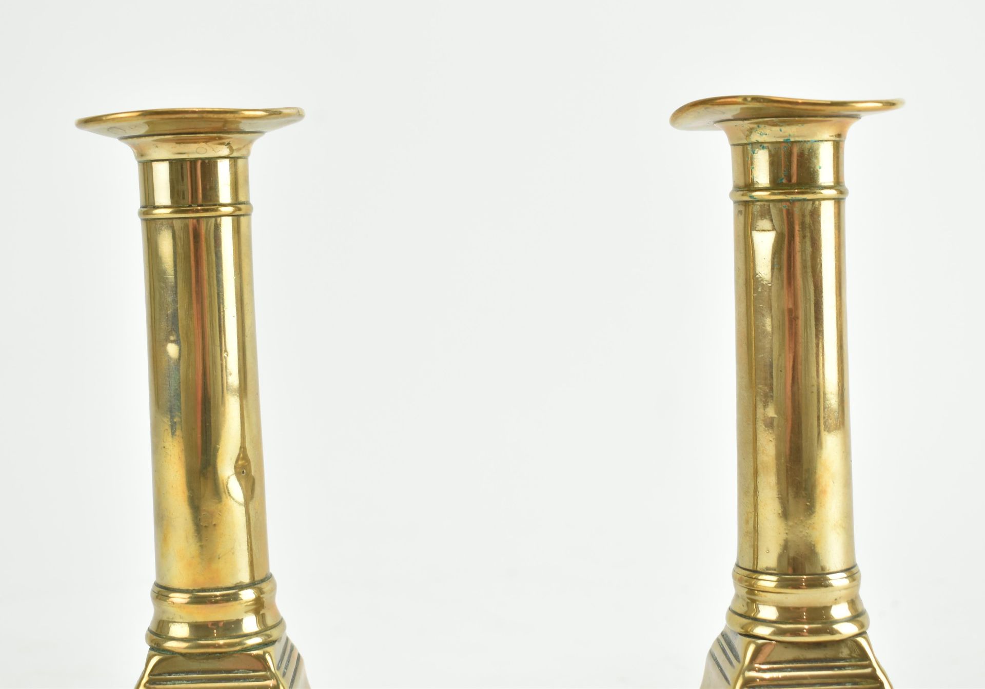 PAIR OF EARLY 19TH CENTURY GEORGIAN BRASS CANDLESTICKS - Image 3 of 5