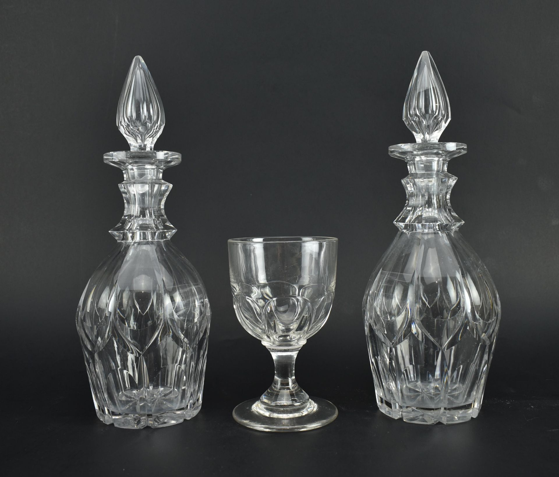 PAIR OF VICTORIAN GLASS DECANTERS & A GEORGE III DRINKING GLASS