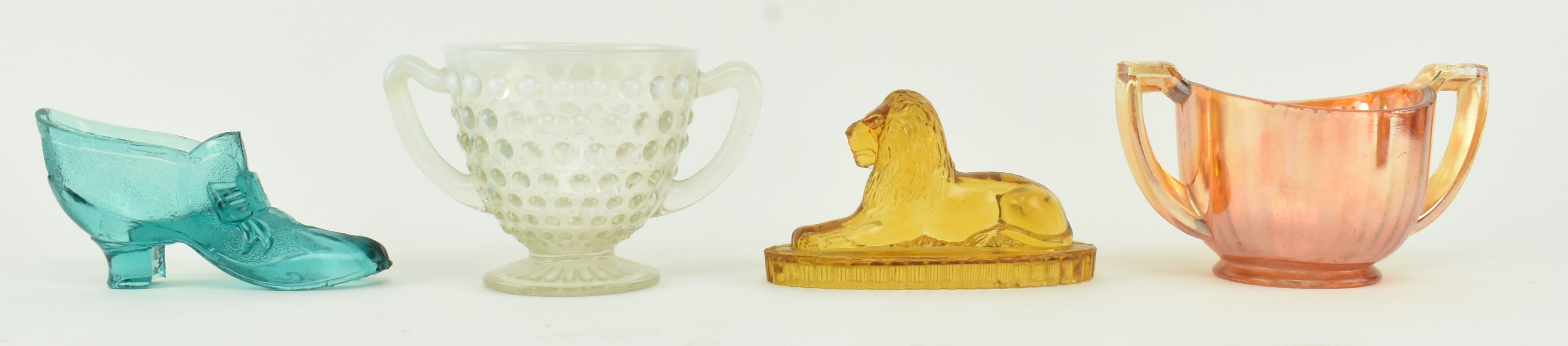 COLLECTION OF VICTORIAN & LATER COLOURED PRESSED GLASS - Image 10 of 15