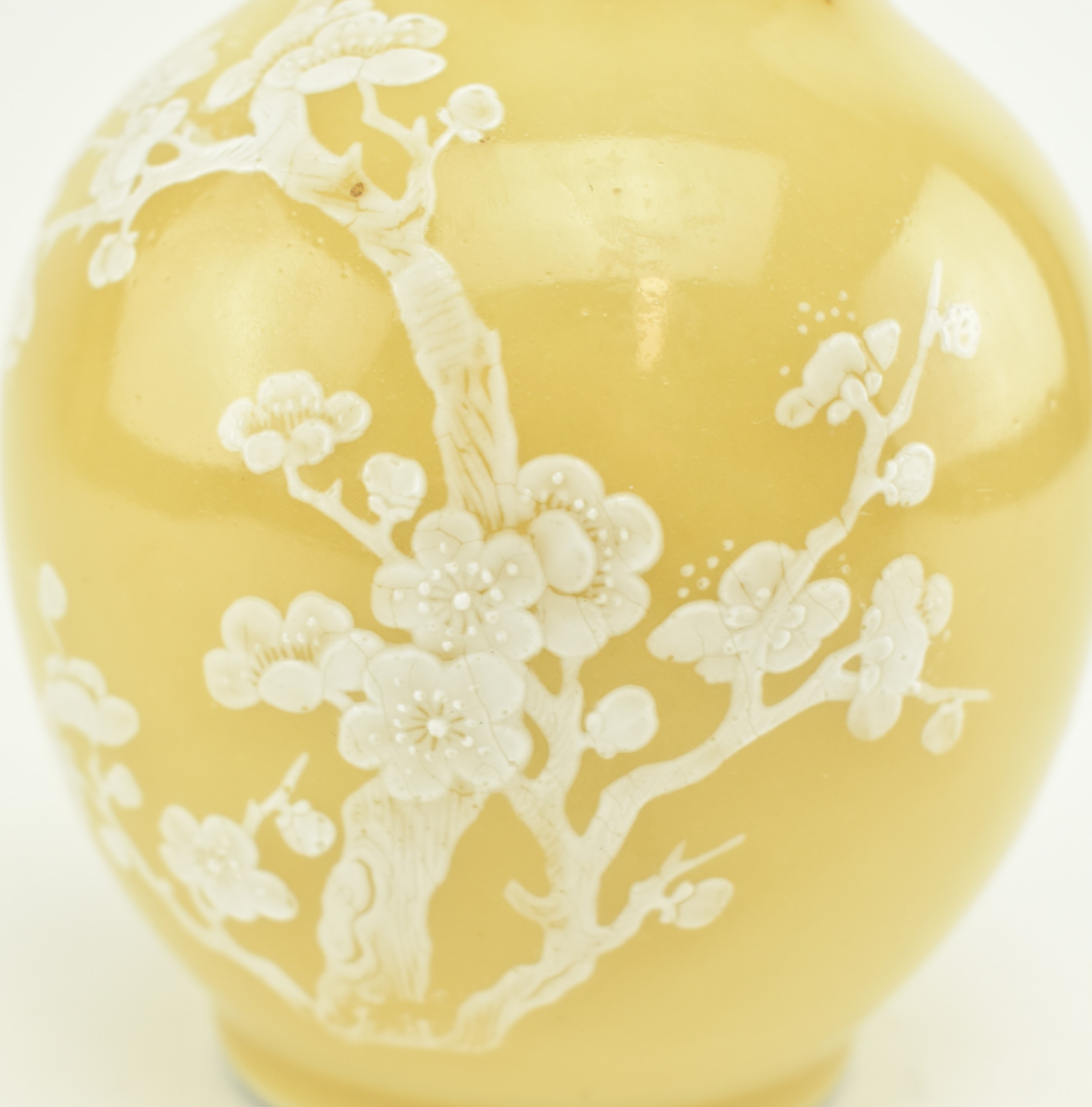 20TH CHINESE CERAMIC YELLOW GROUND PRUNUS RELIEF VASE - Image 4 of 5