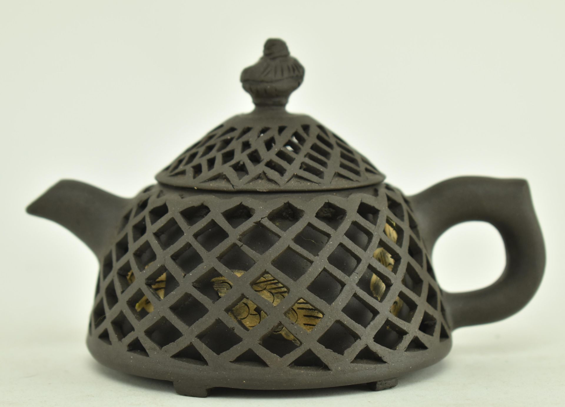 TWO 20TH CENTURY VINTAGE CHINESE ZISHA TEAPOTS - Image 6 of 9