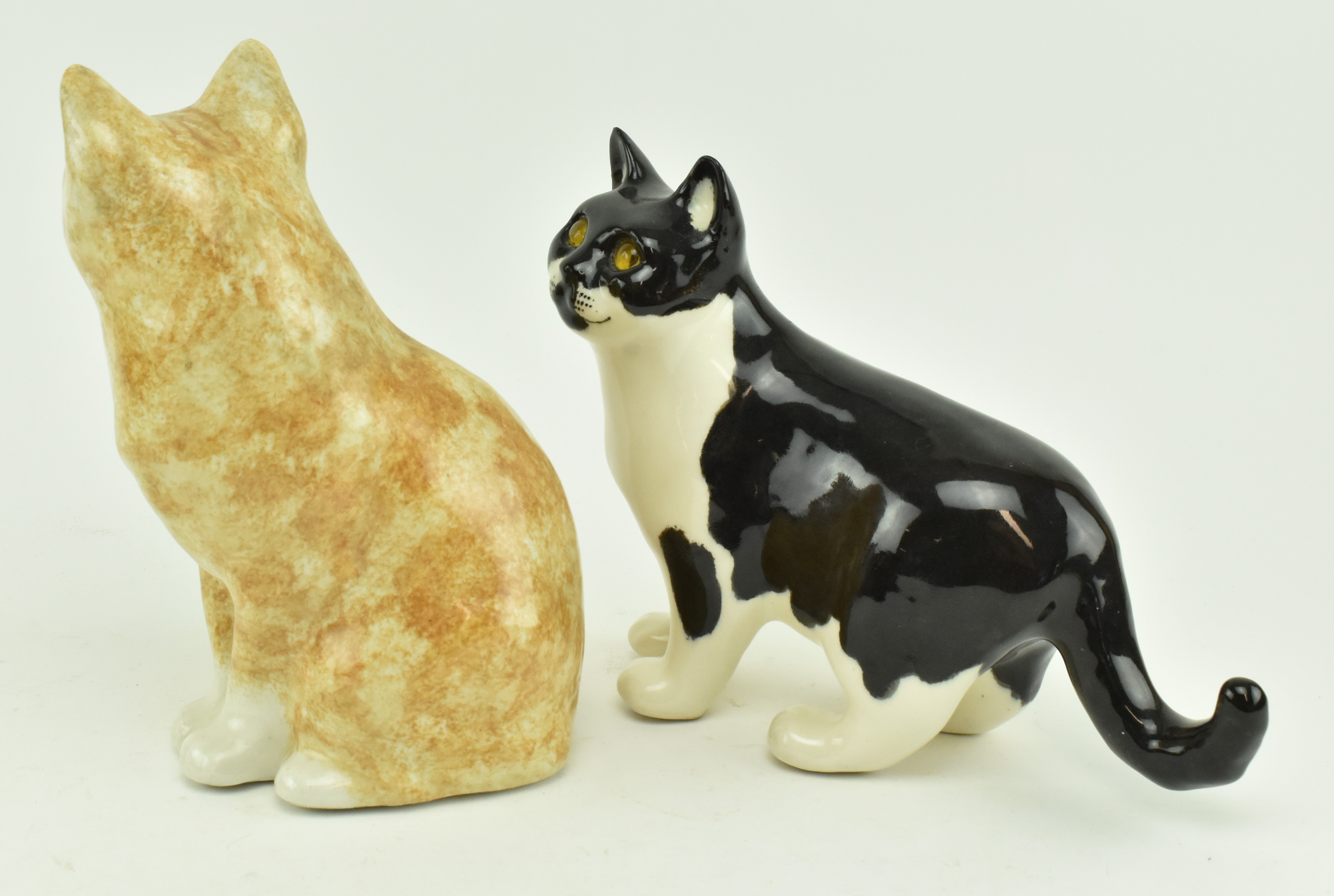 FIVE WINSTANLEY CERAMIC CATS WITH GLASS EYES - Image 4 of 10