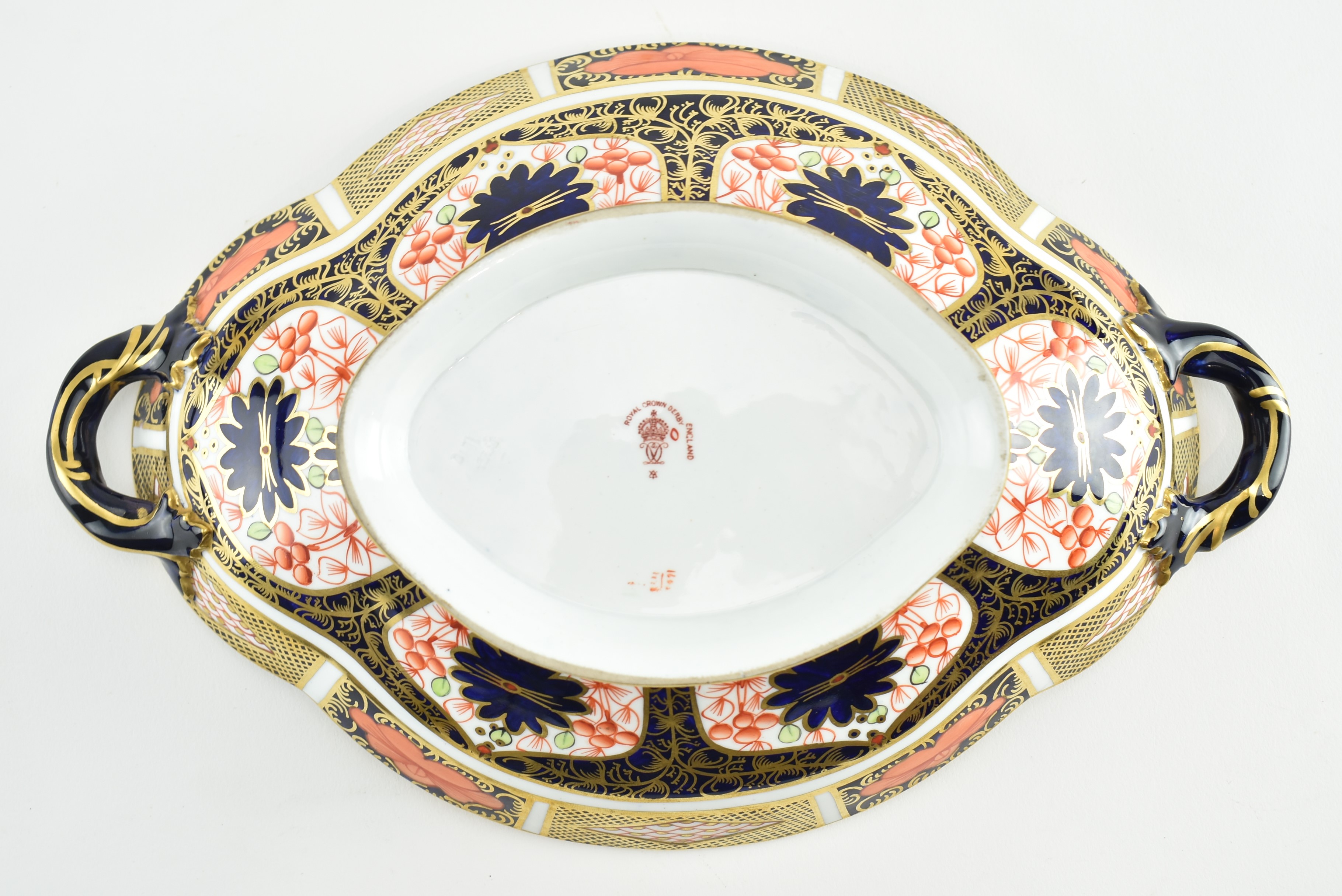1920S ROYAL CROWN DERBY OLD IMARI DESSERT DISH WITH HANDLES - Image 5 of 6
