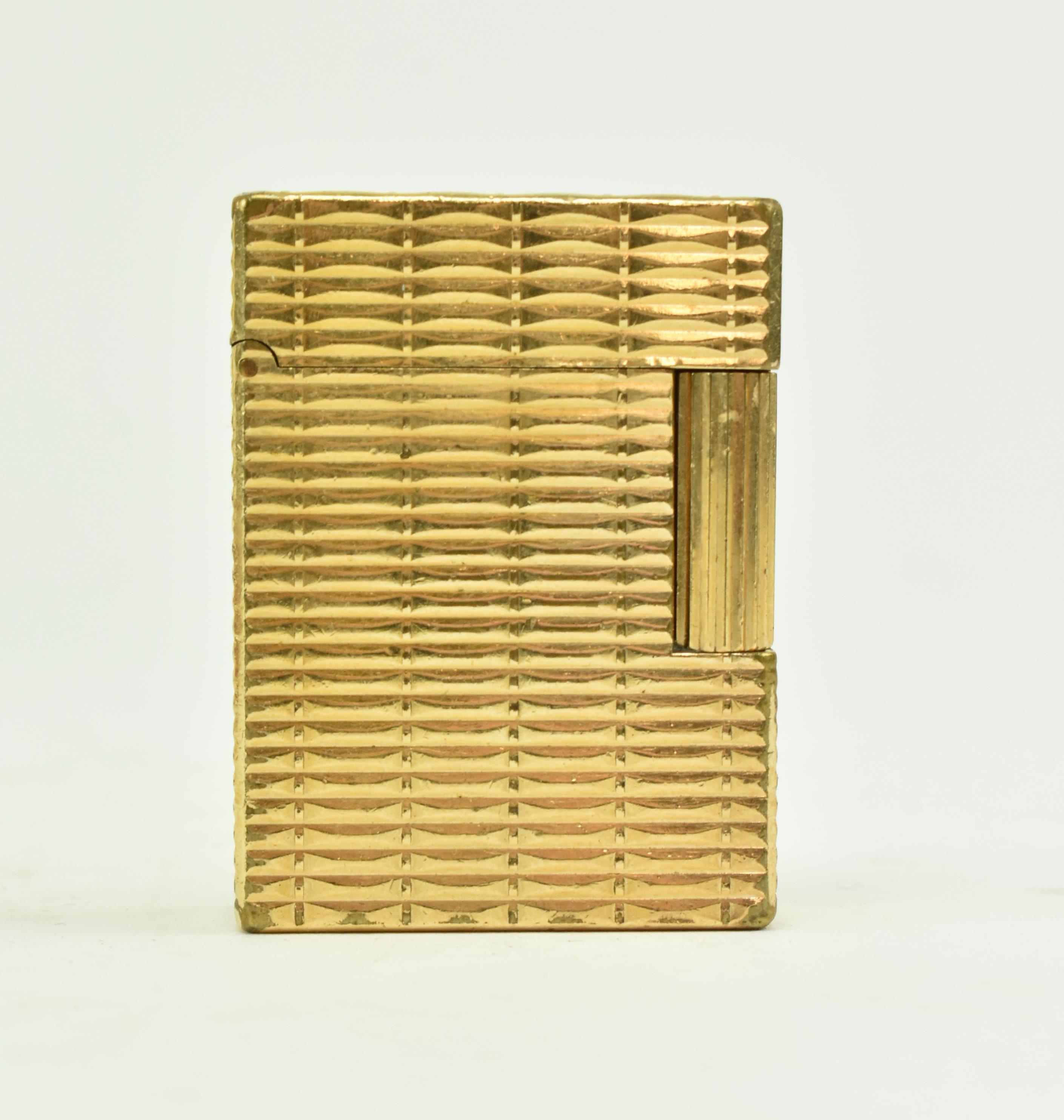 S. T. DUPONT - VINTAGE GOLD PLATED LIGHTER IN ORIGINAL CASE - Image 2 of 7