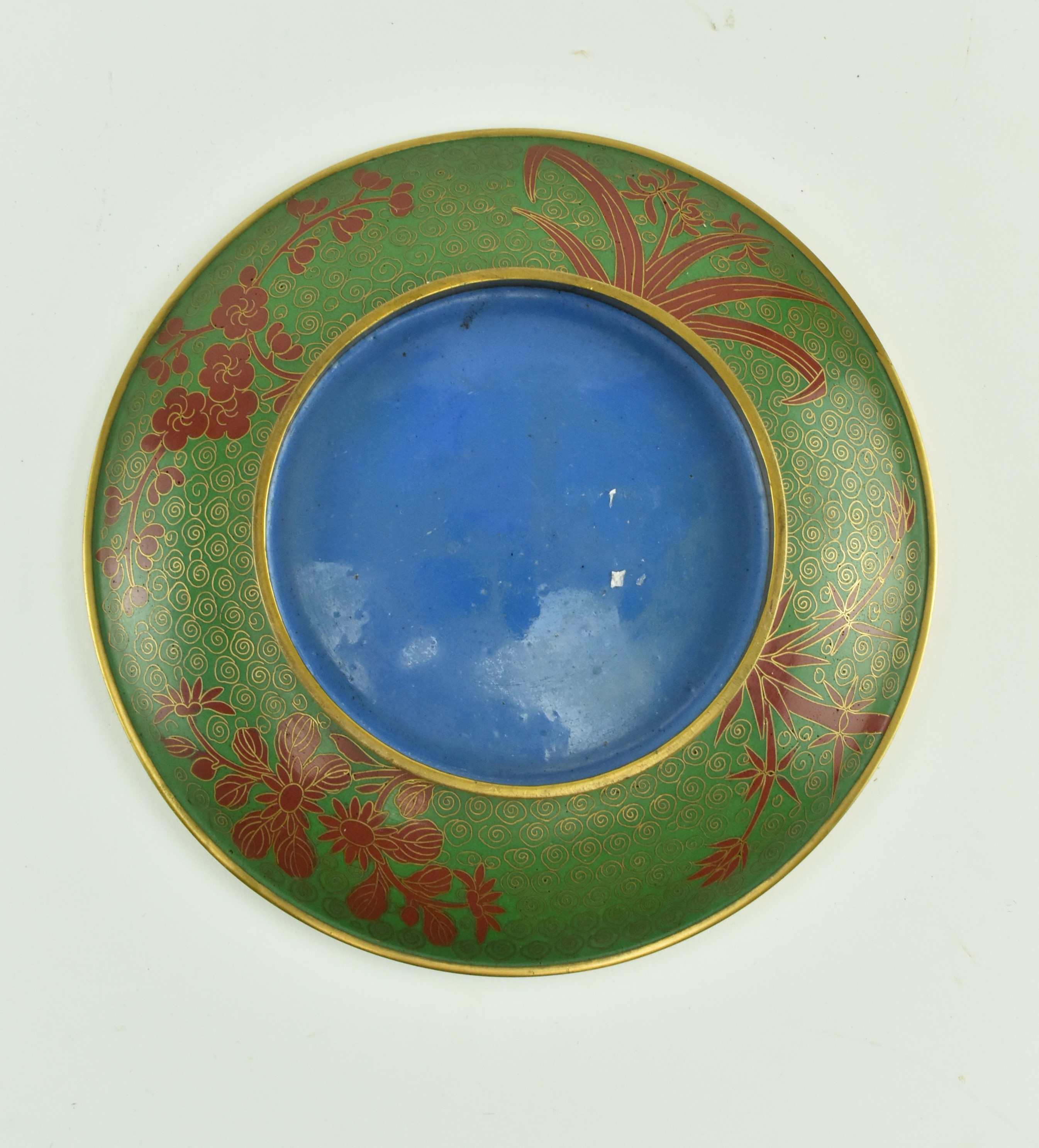 TWO 20TH CENTURY CHINESE CLOISONNE FLORAL BOWLS & A PLATE - Image 7 of 7
