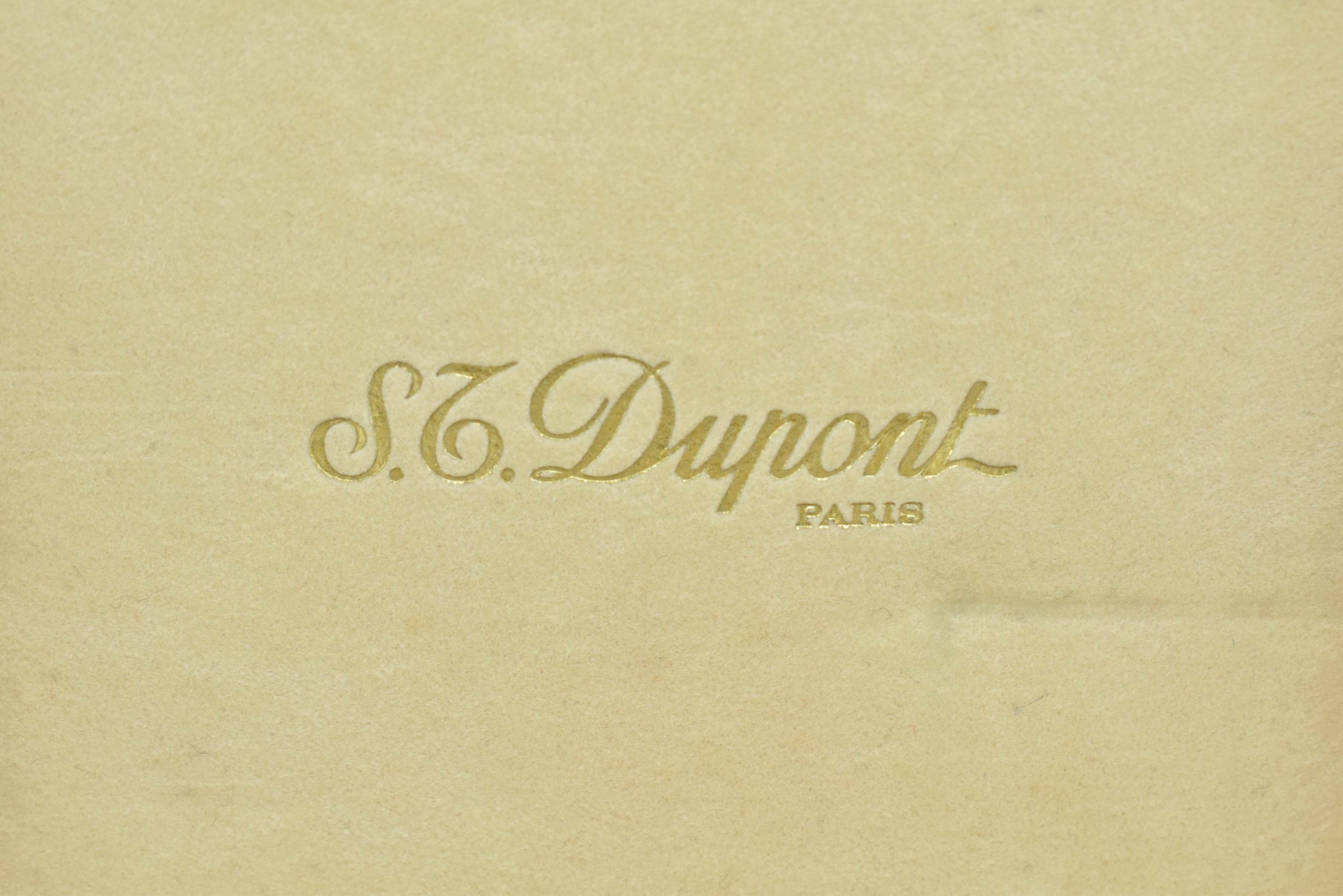 S. T. DUPONT - VINTAGE GOLD PLATED LIGHTER IN ORIGINAL CASE - Image 6 of 7