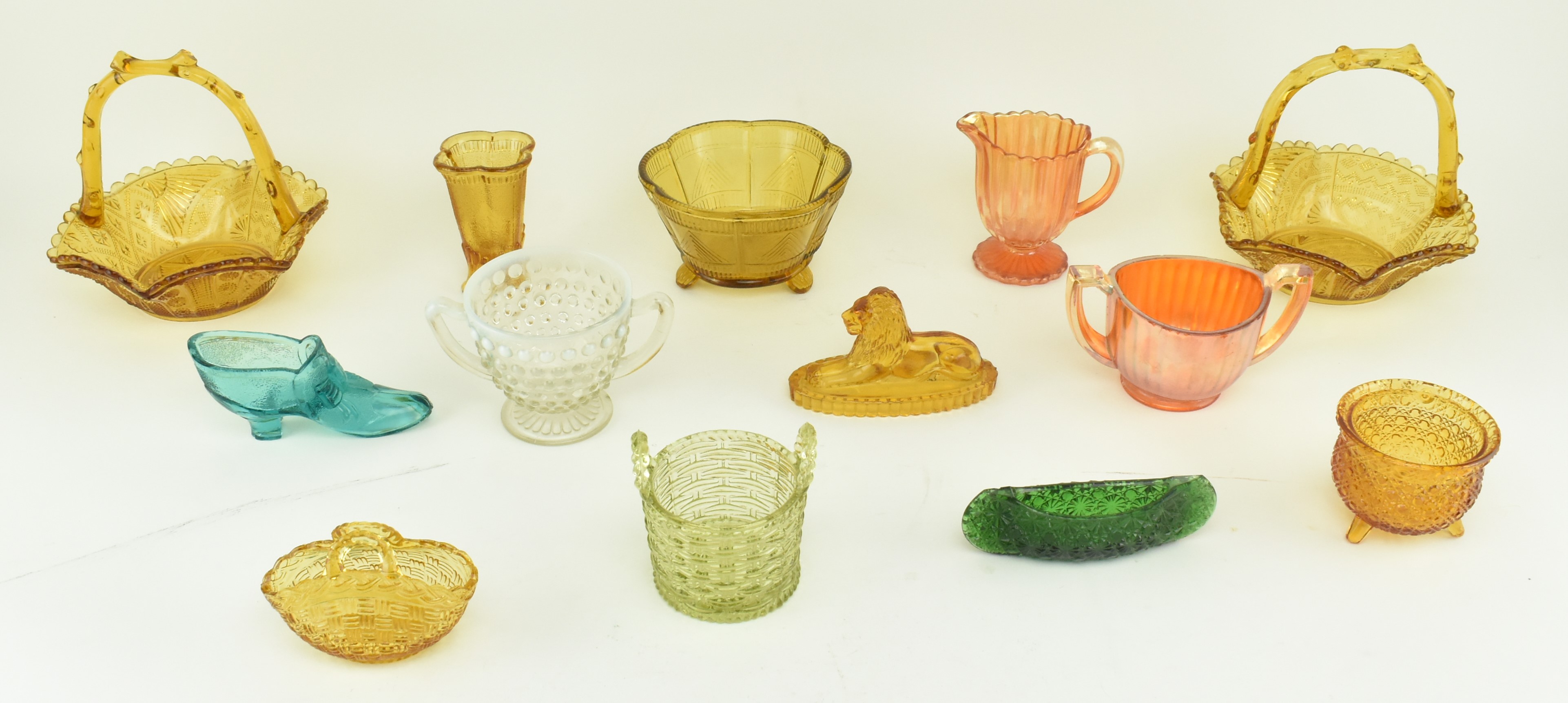 COLLECTION OF VICTORIAN & LATER COLOURED PRESSED GLASS - Image 3 of 15