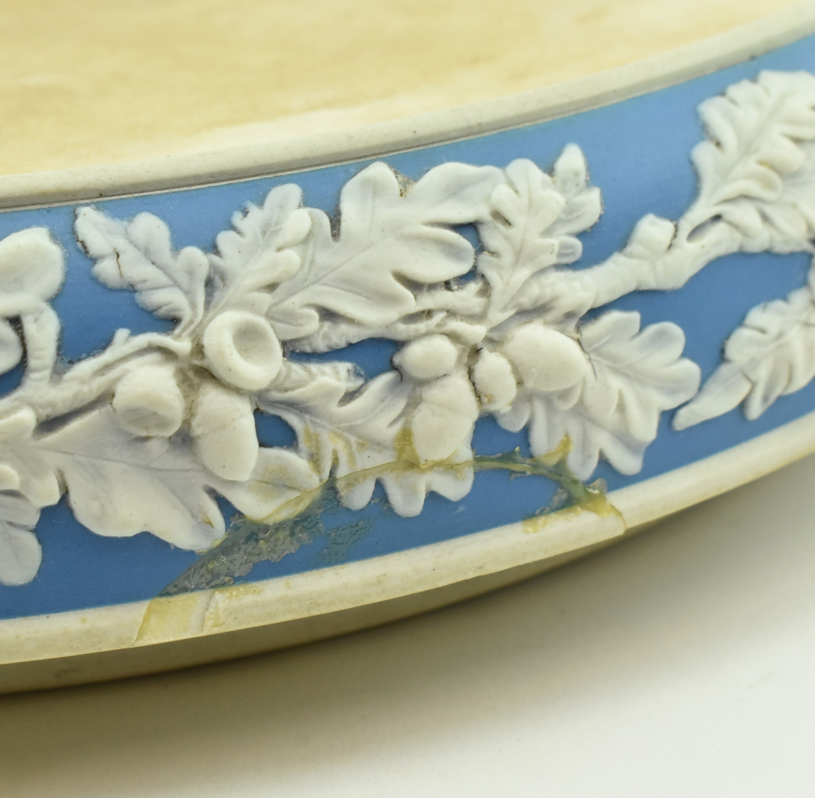VICTORIAN WEDGWOOD JASPERWARE CHEESE DOME AND STAND - Image 8 of 8