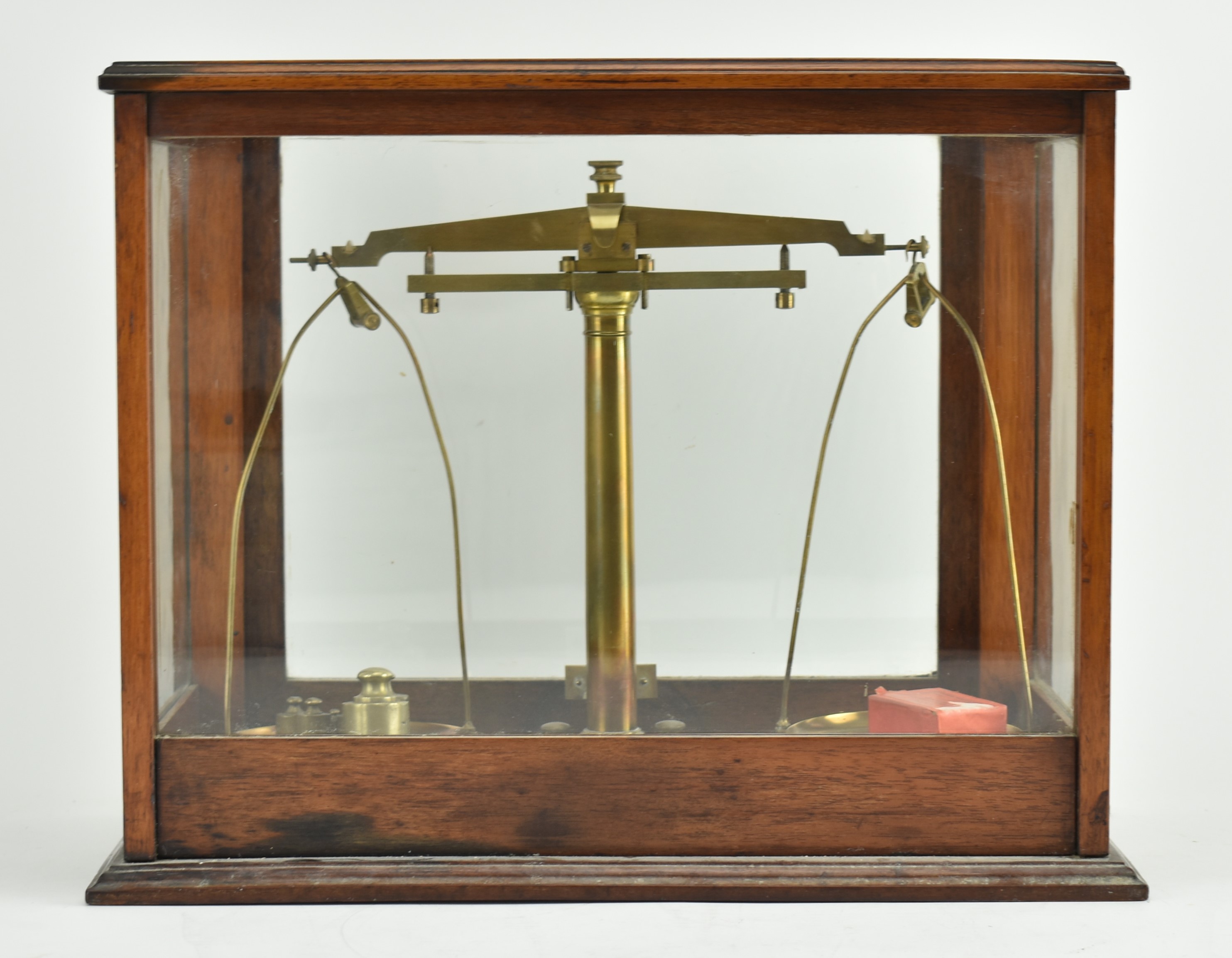 1920S ENCASED CHEMISTS PHARMACIST APOTHECARY SCALE & WEIGHTS - Image 7 of 7